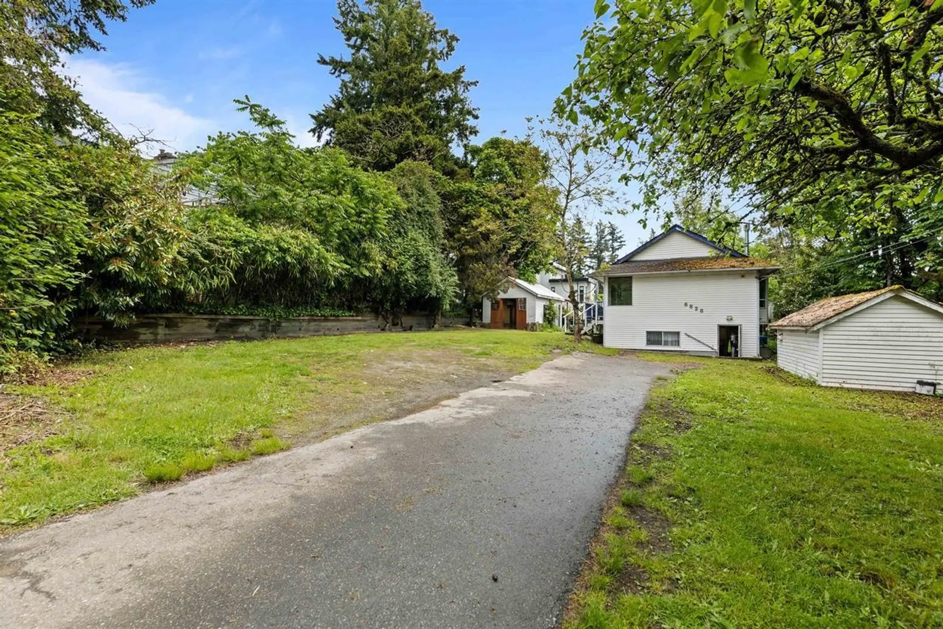 6828 144 Street - Image 11