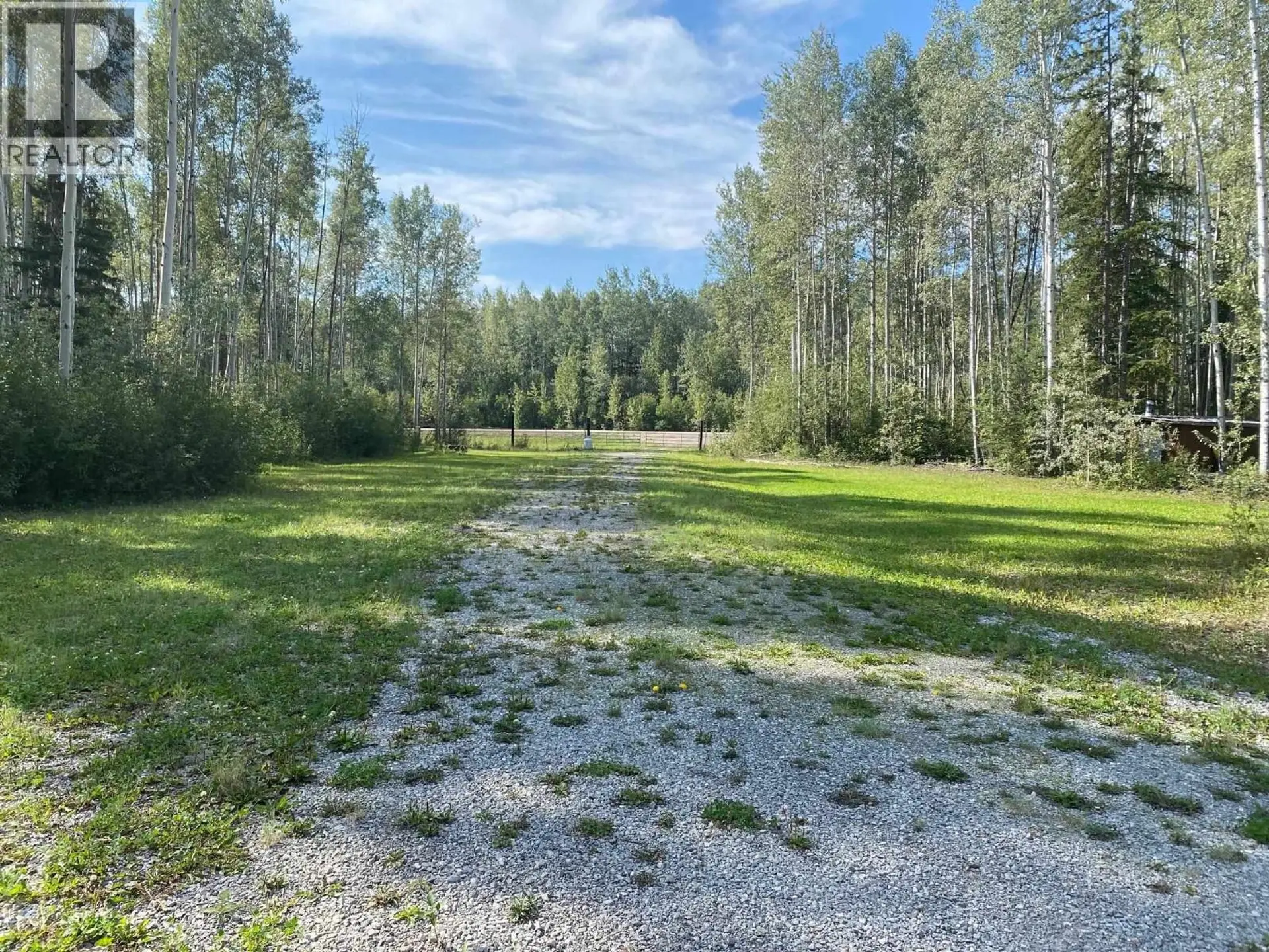 #MILE 317 LIARD HIGHWAY - Image 12