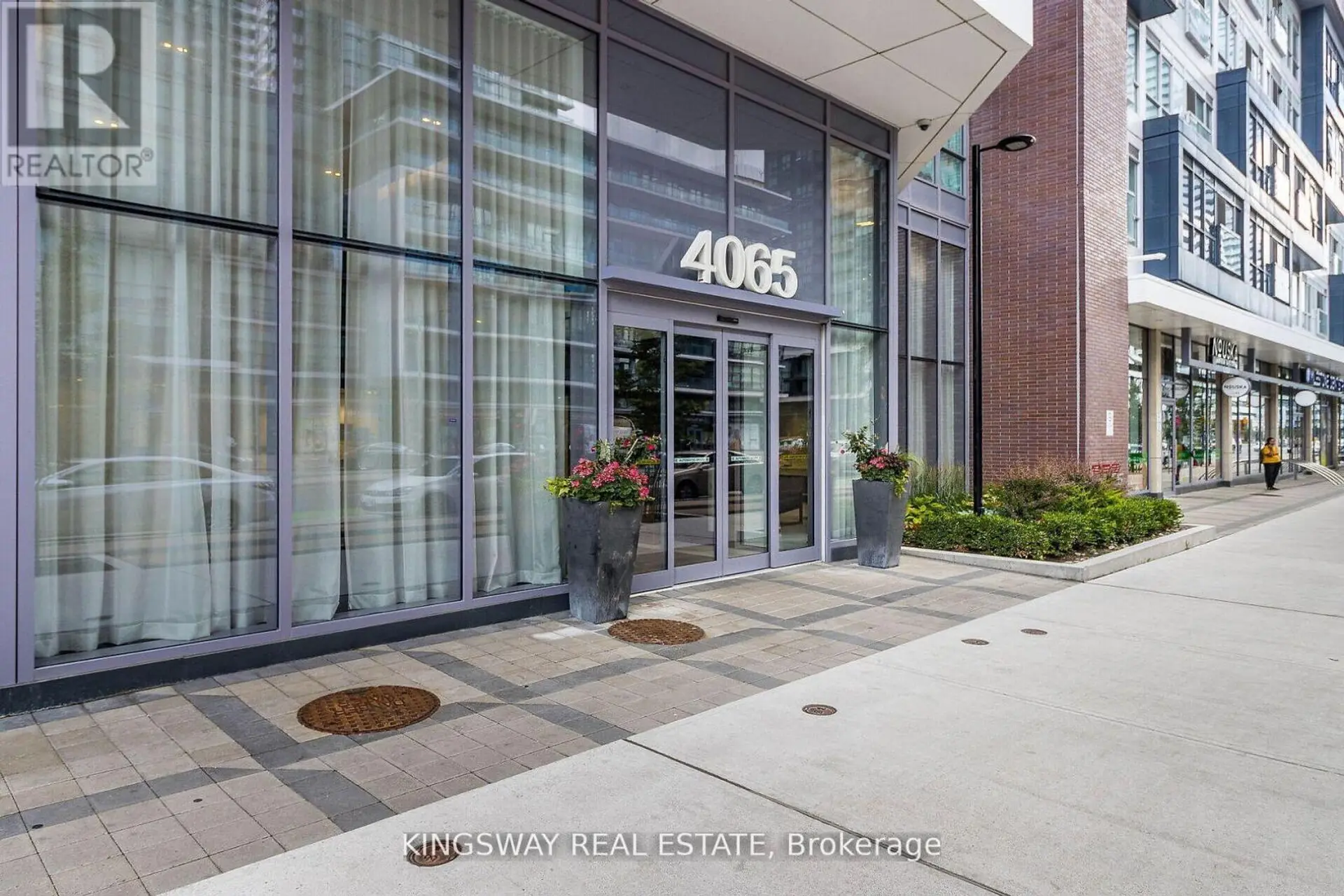 #3311 4065 CONFEDERATION PARKWAY - Image 2