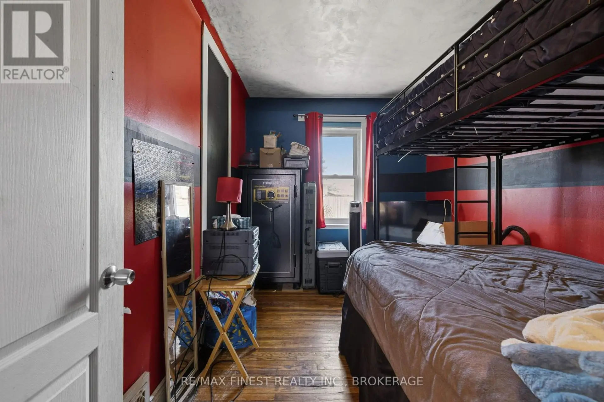 45 GRAHAM STREET W - Image 11