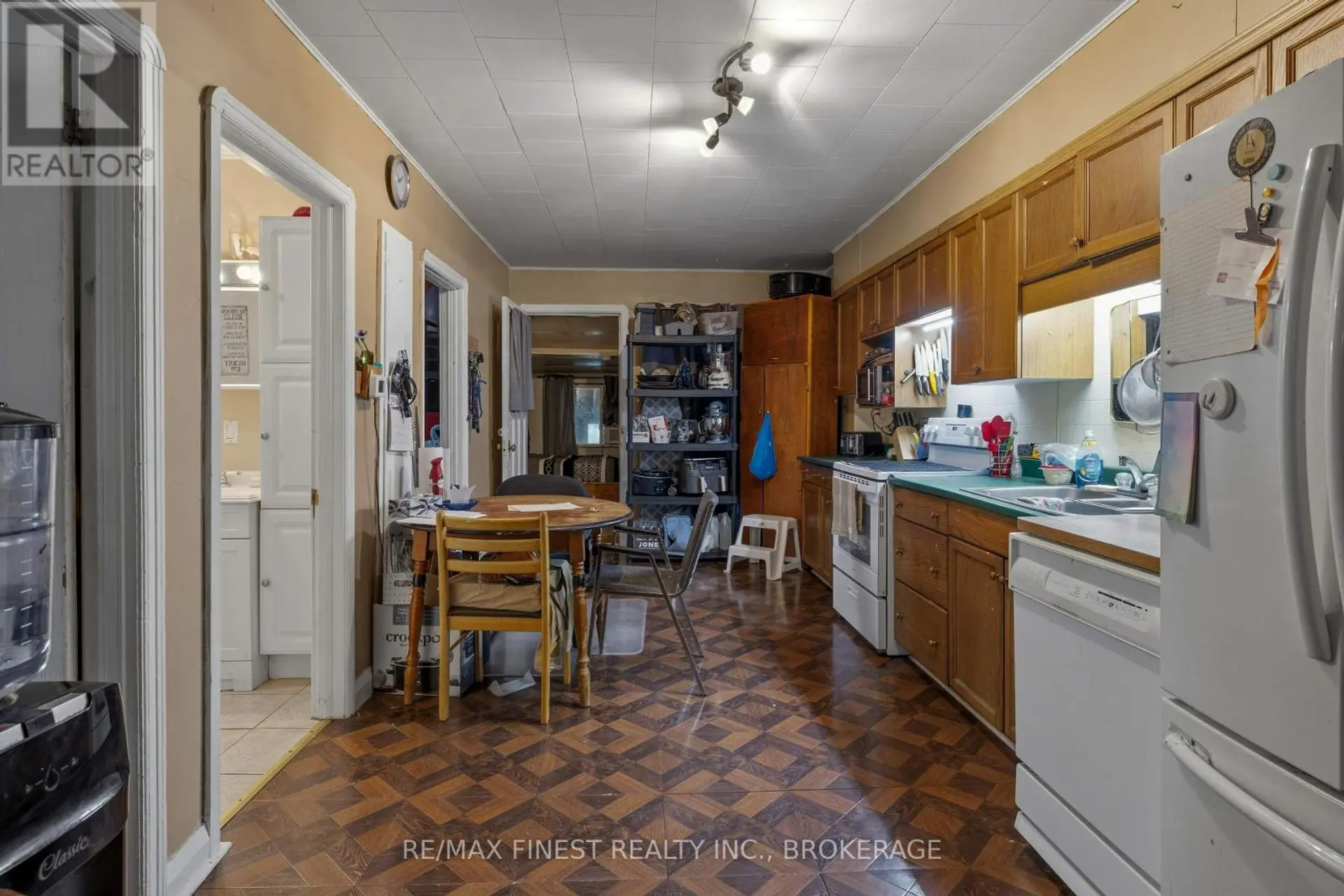 45 GRAHAM STREET W - Image 7