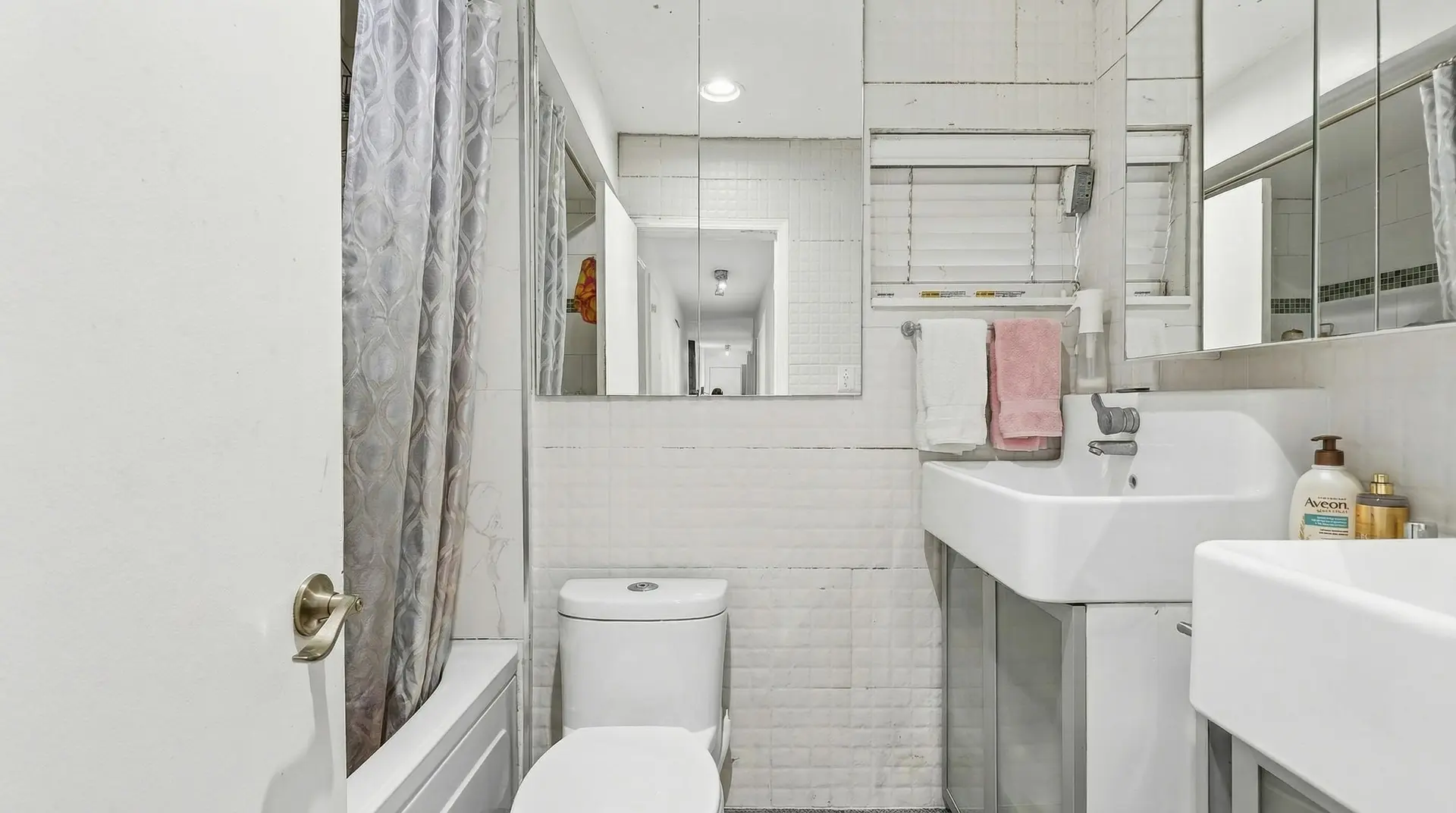 #91 5820 Hastings Street - Image 10