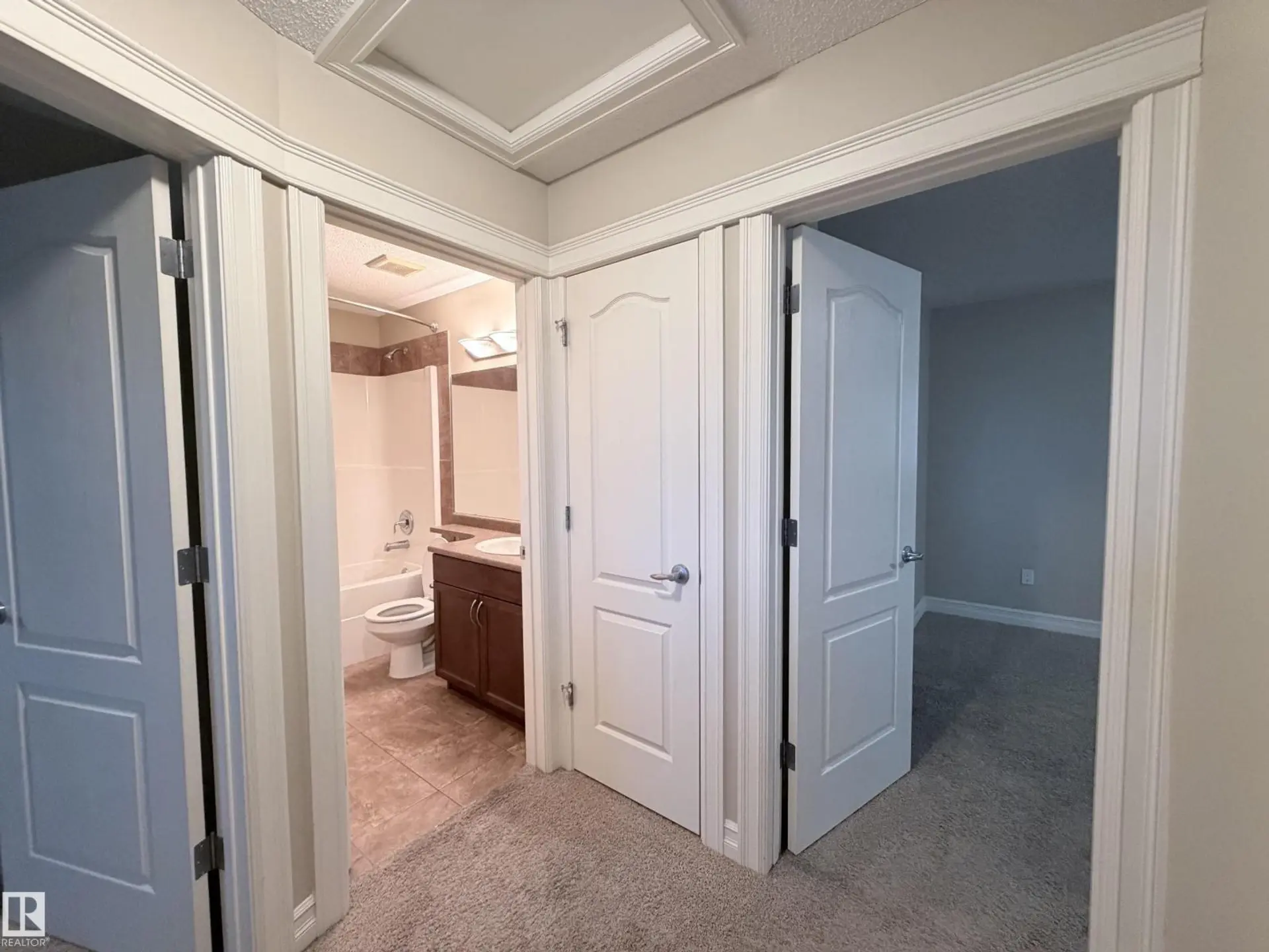 3027 26 AV NW NW - Image 10