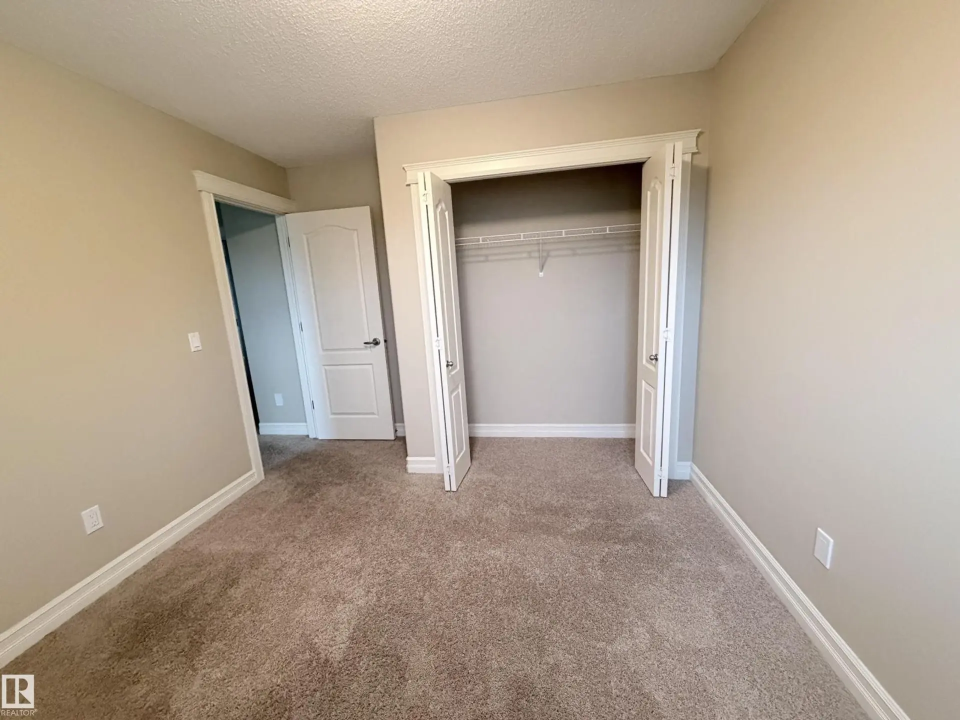 3027 26 AV NW NW - Image 16