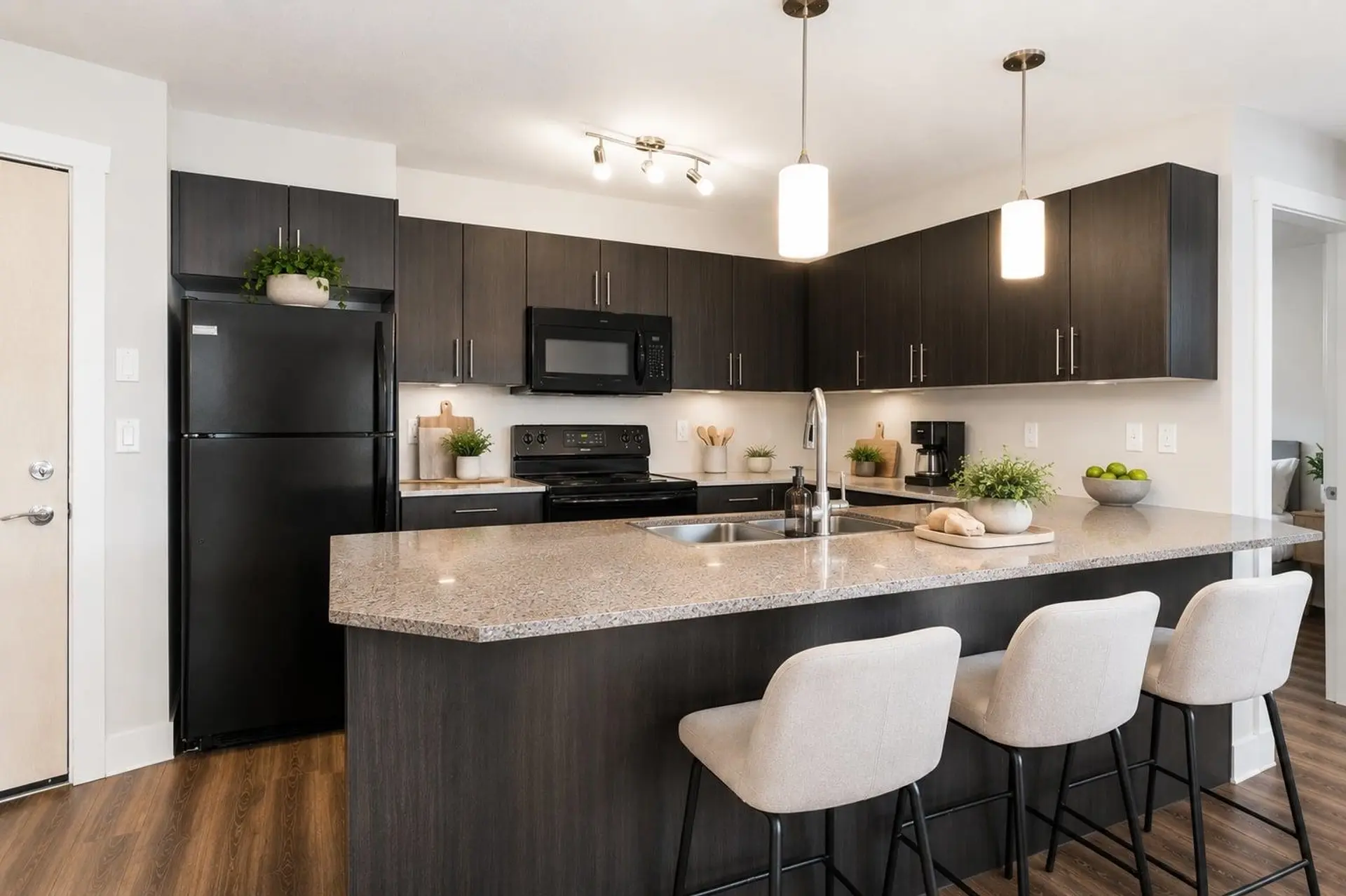 #112 2565 Campbell Avenue - Image 4