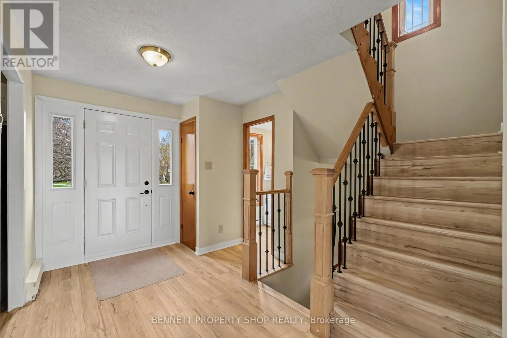22 POOLE CREEK CRESCENT - Image 4
