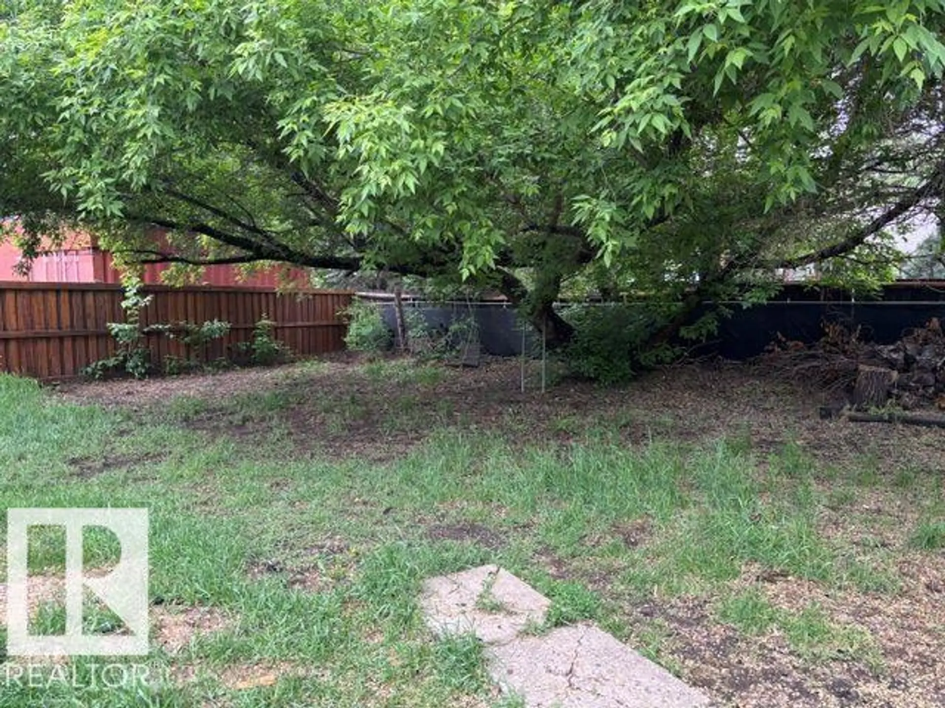 5316 107 ST NW - Image 1