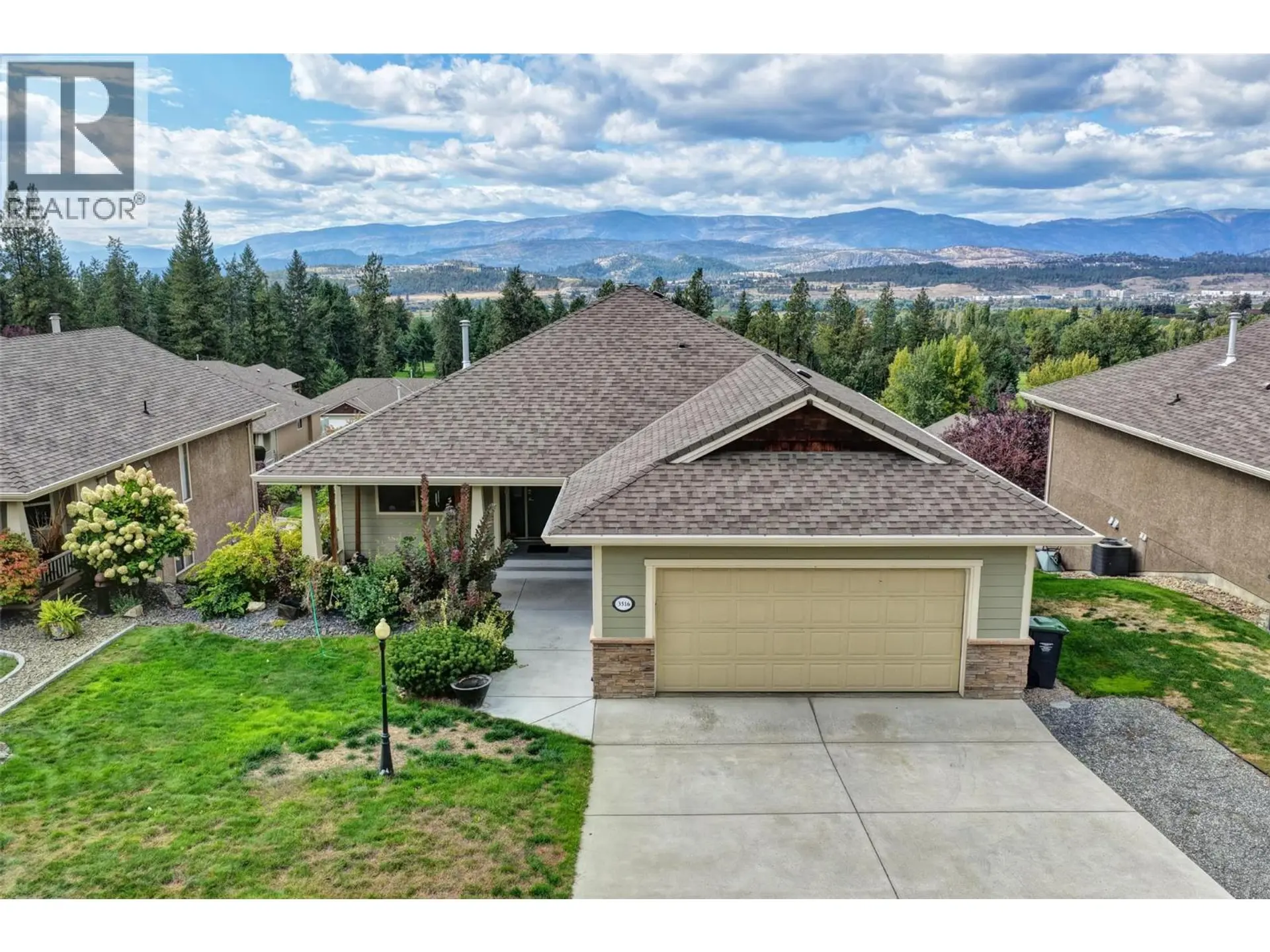 Property at 3516 Camelback Drive, Kelowna, BC