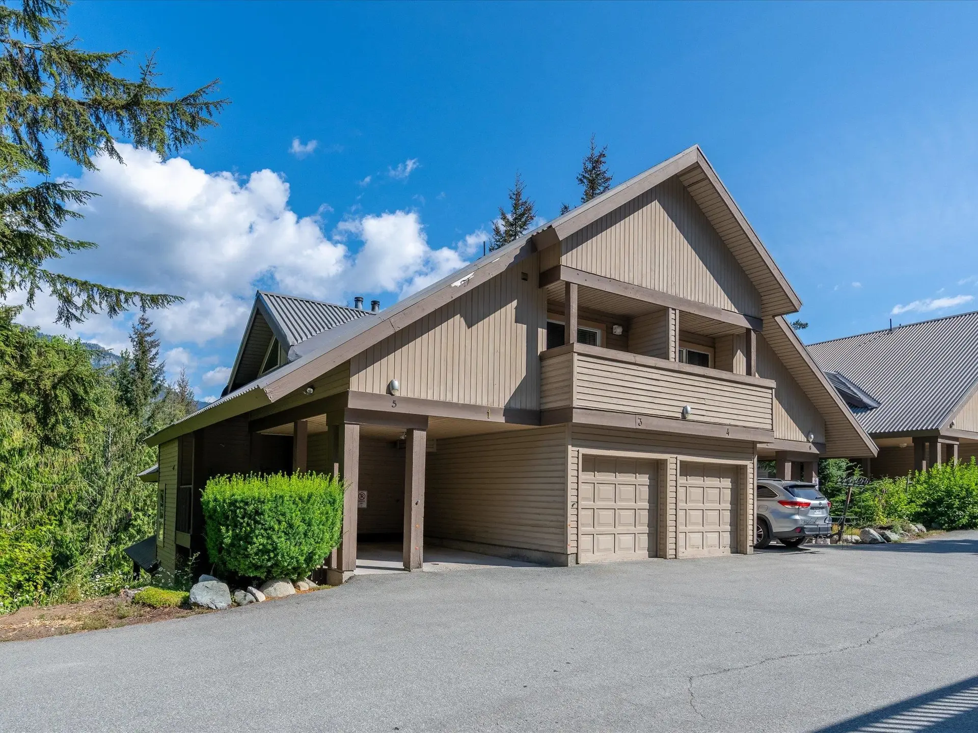#1 2240 Gondola Way - Image 16