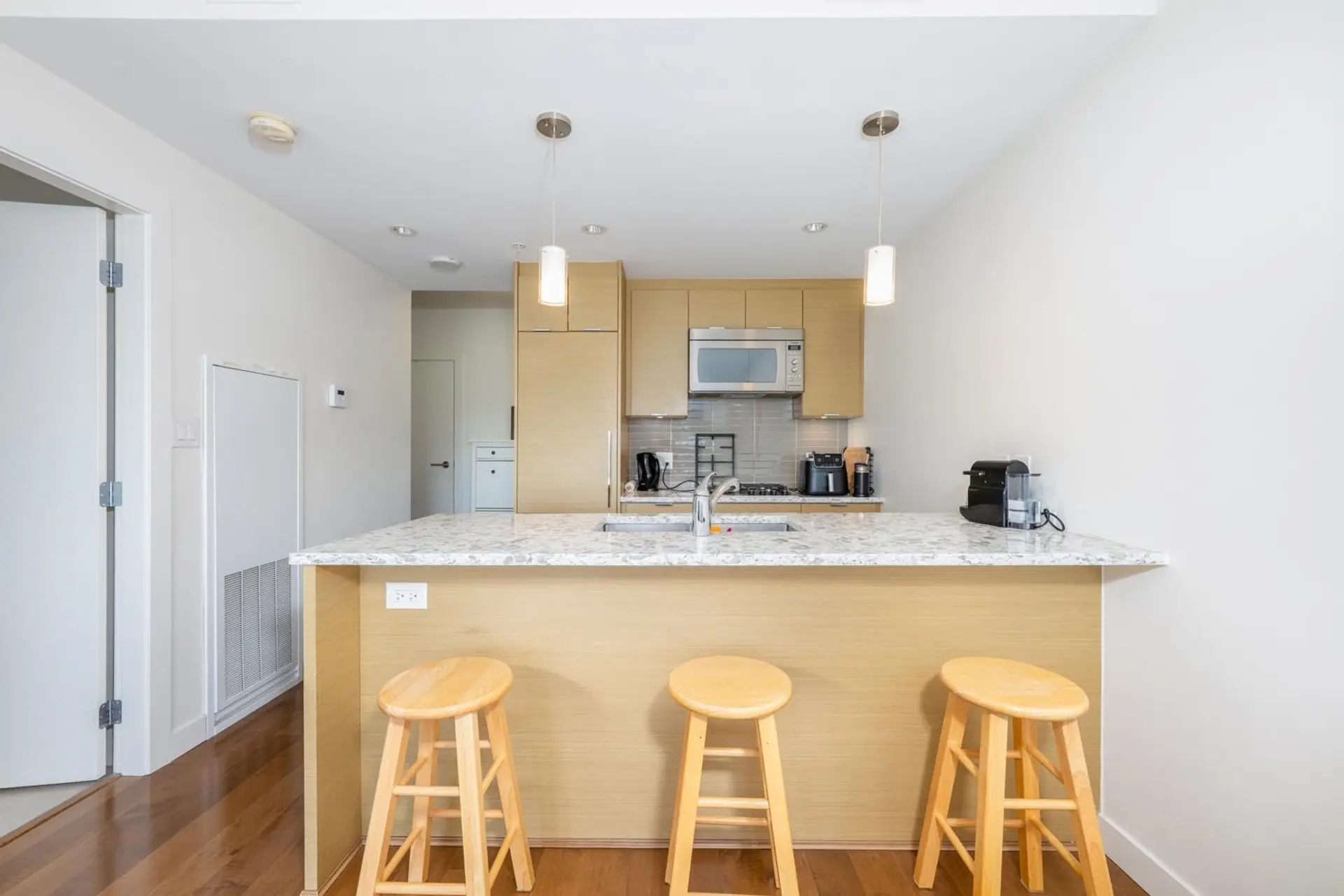 #309 4083 Cambie Street - Image 7