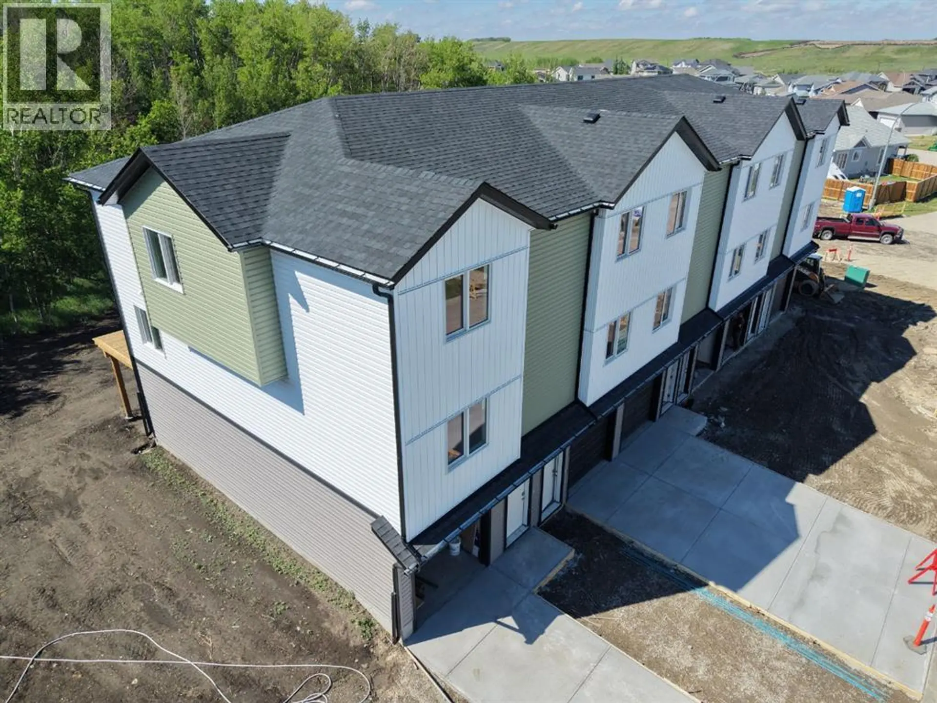 Property at 1-6, 10 Valarosa Park, Didsbury, AB