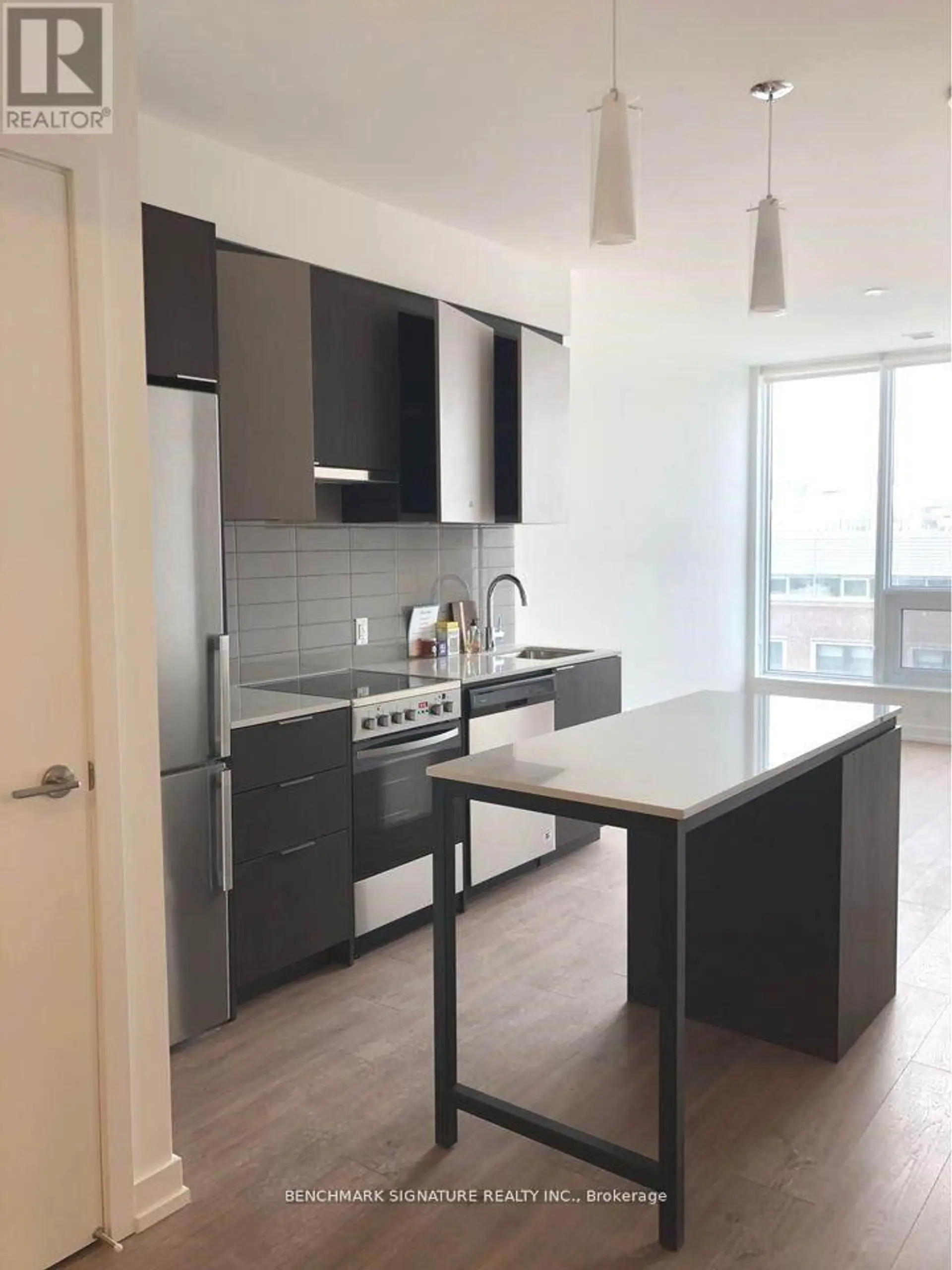 #605 203 COLLEGE STREET - Image 6