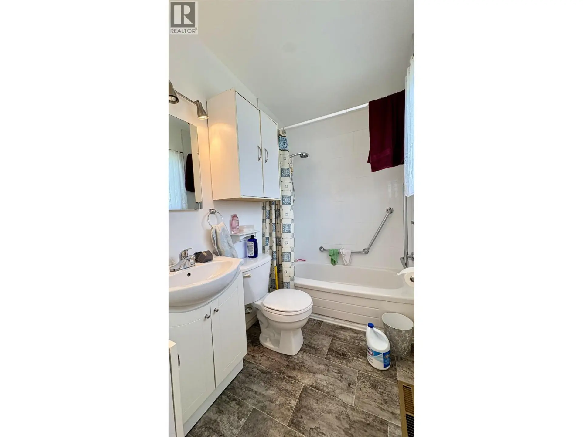 898 EWERT STREET - Image 7