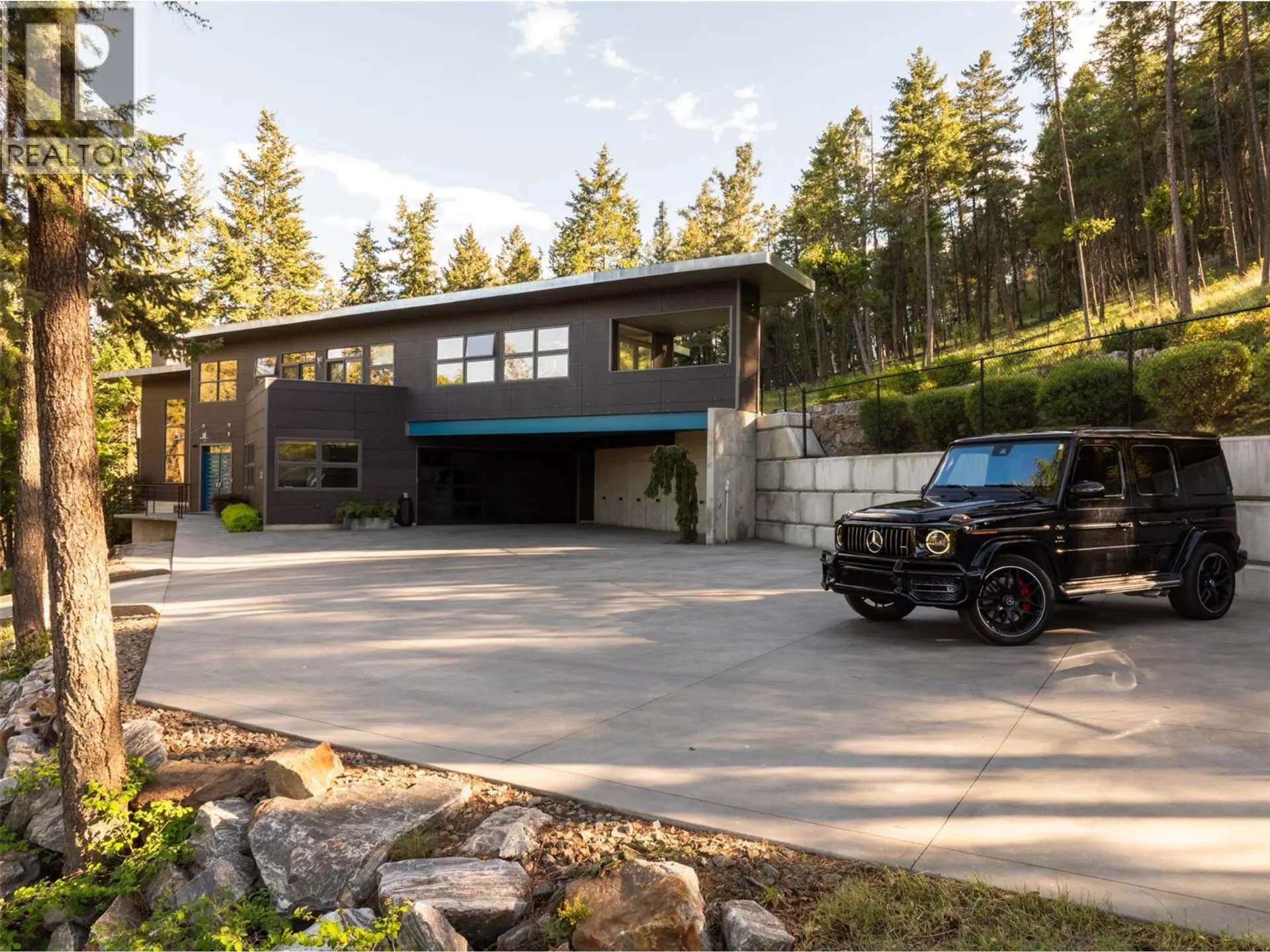 Property at 324 Clifton Road, Kelowna, BC