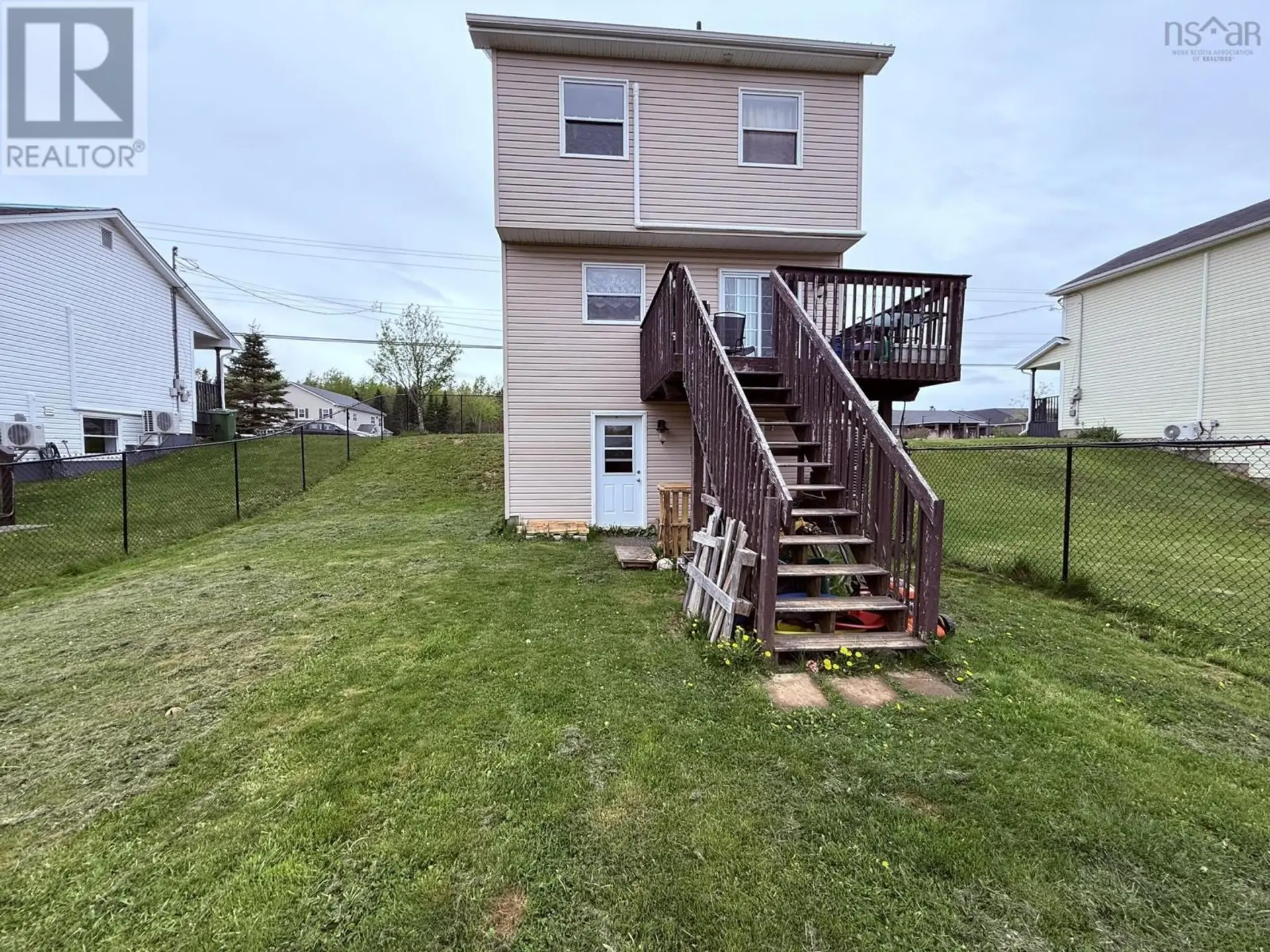 431 YOUNG Street - Image 5