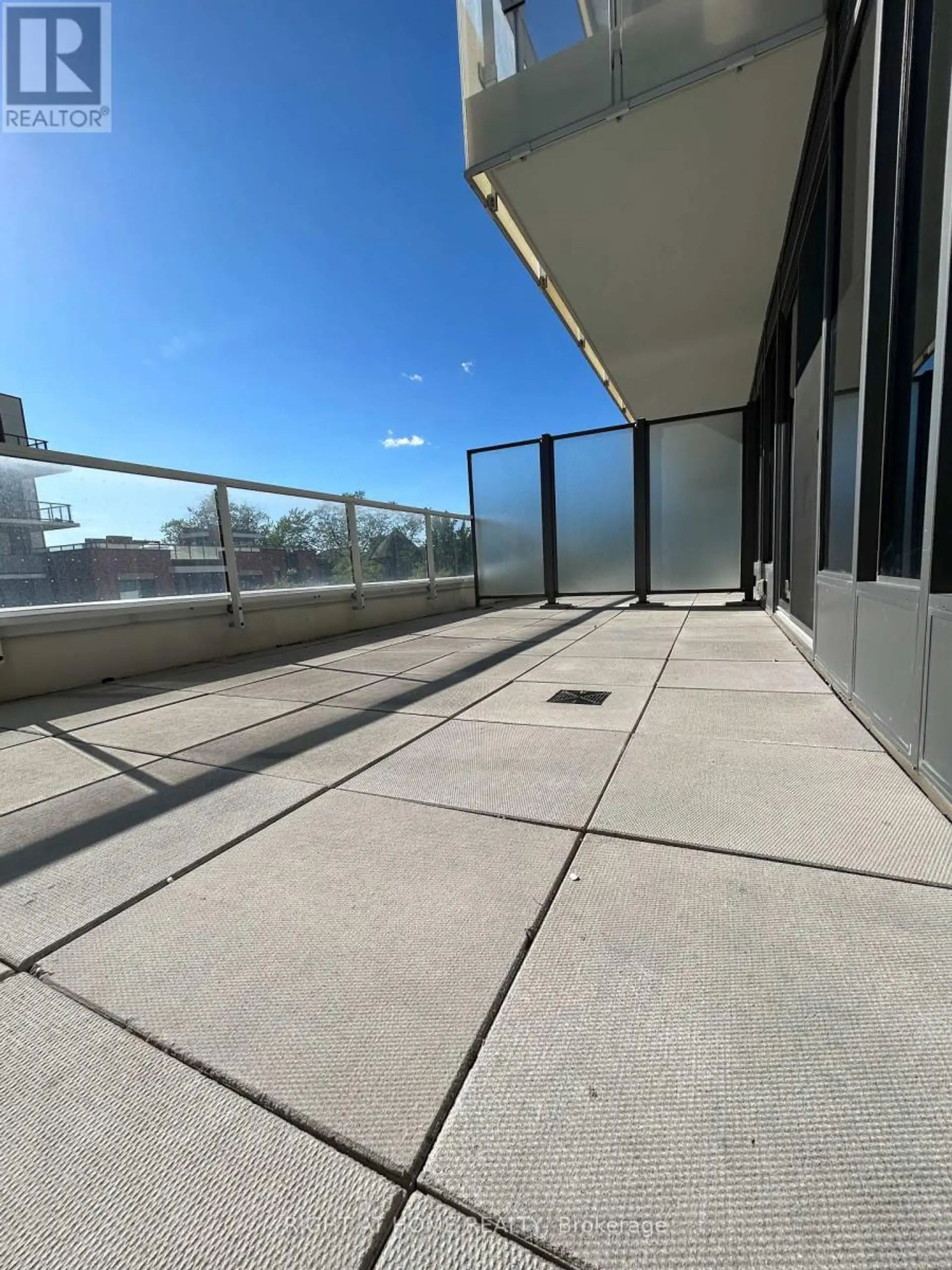 #308 75 CANTERBURY PLACE - Image 1