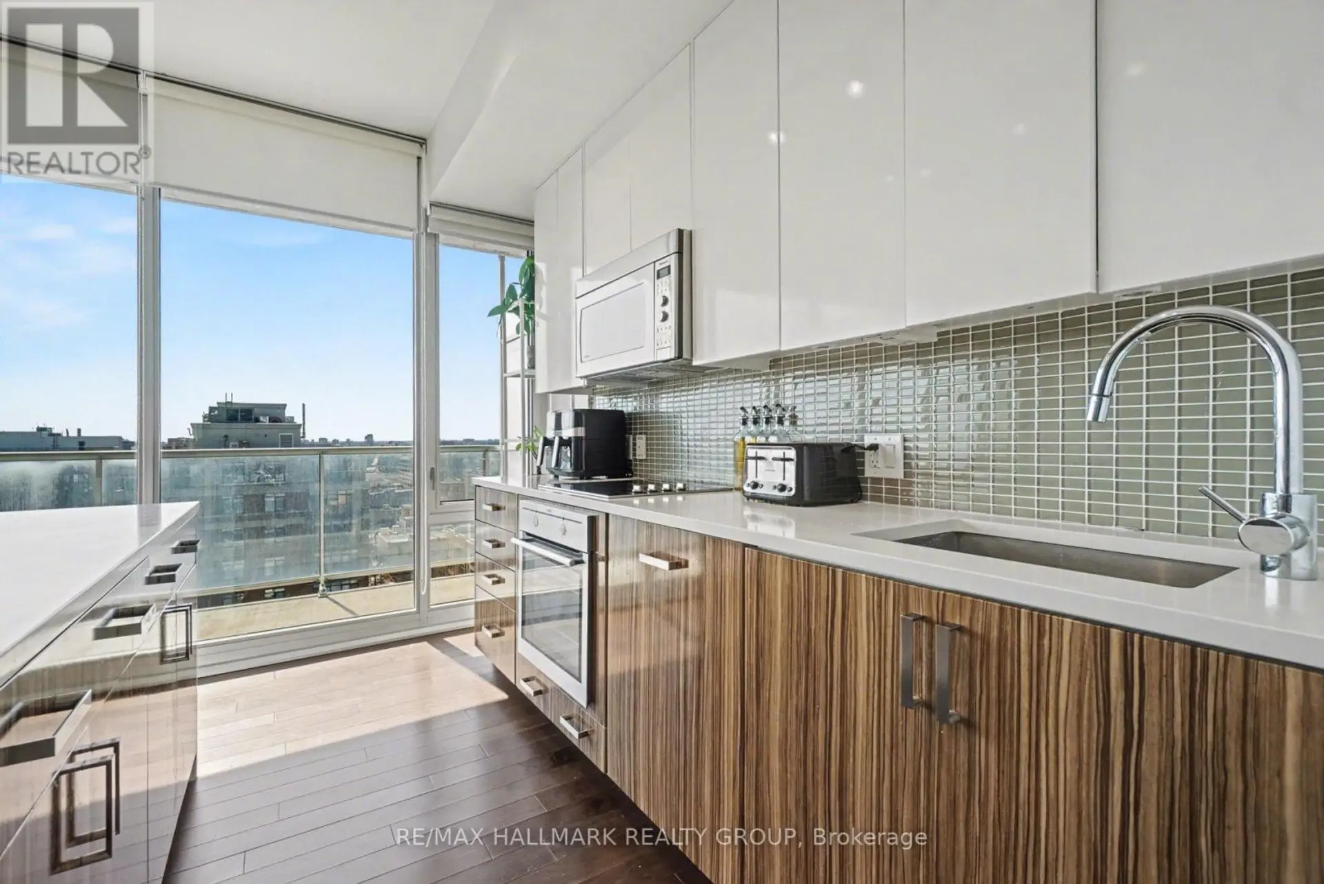 #1208 300 LISGAR STREET - Image 9