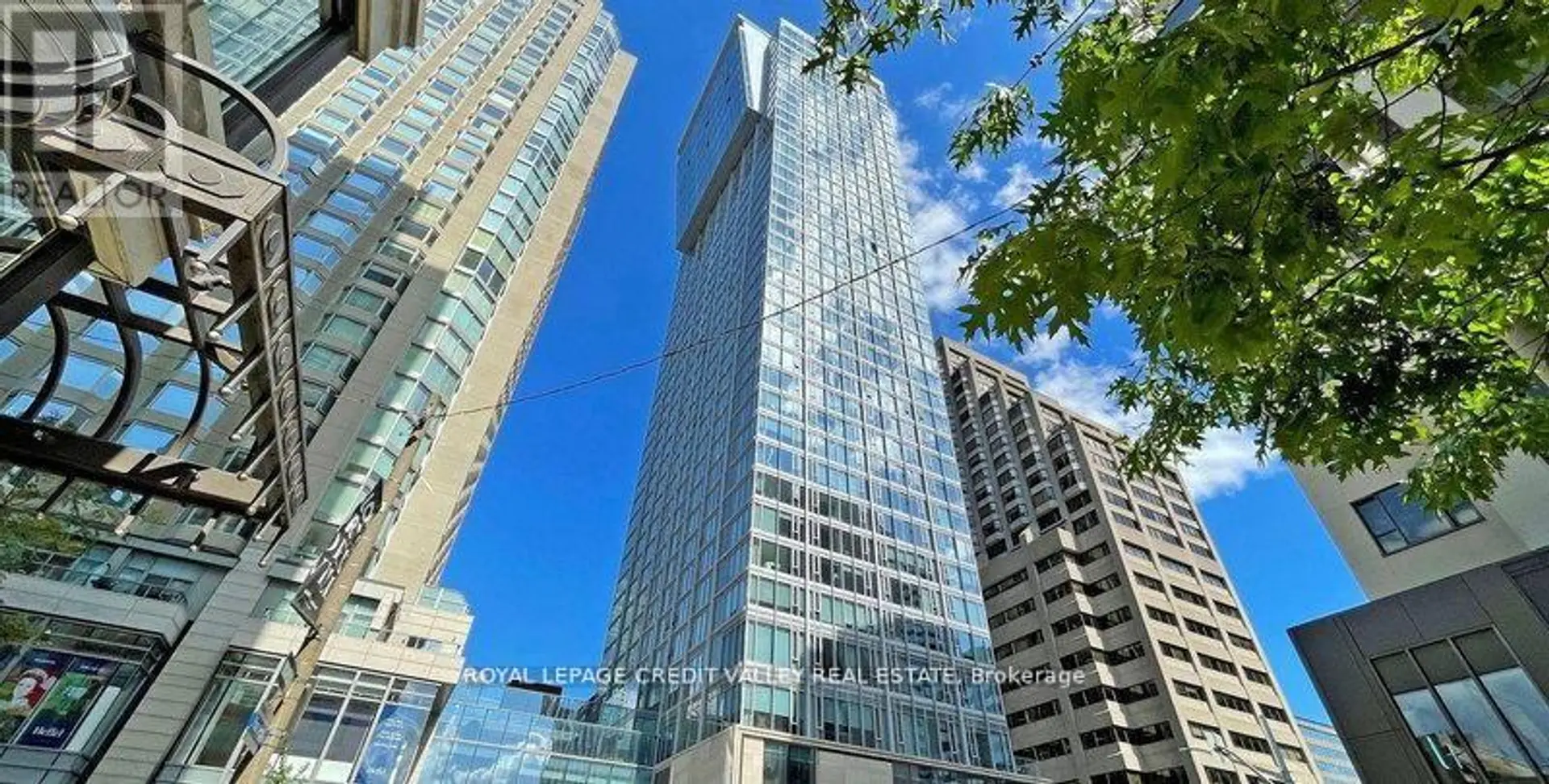 #1806 188 CUMBERLAND STREET - Image 1