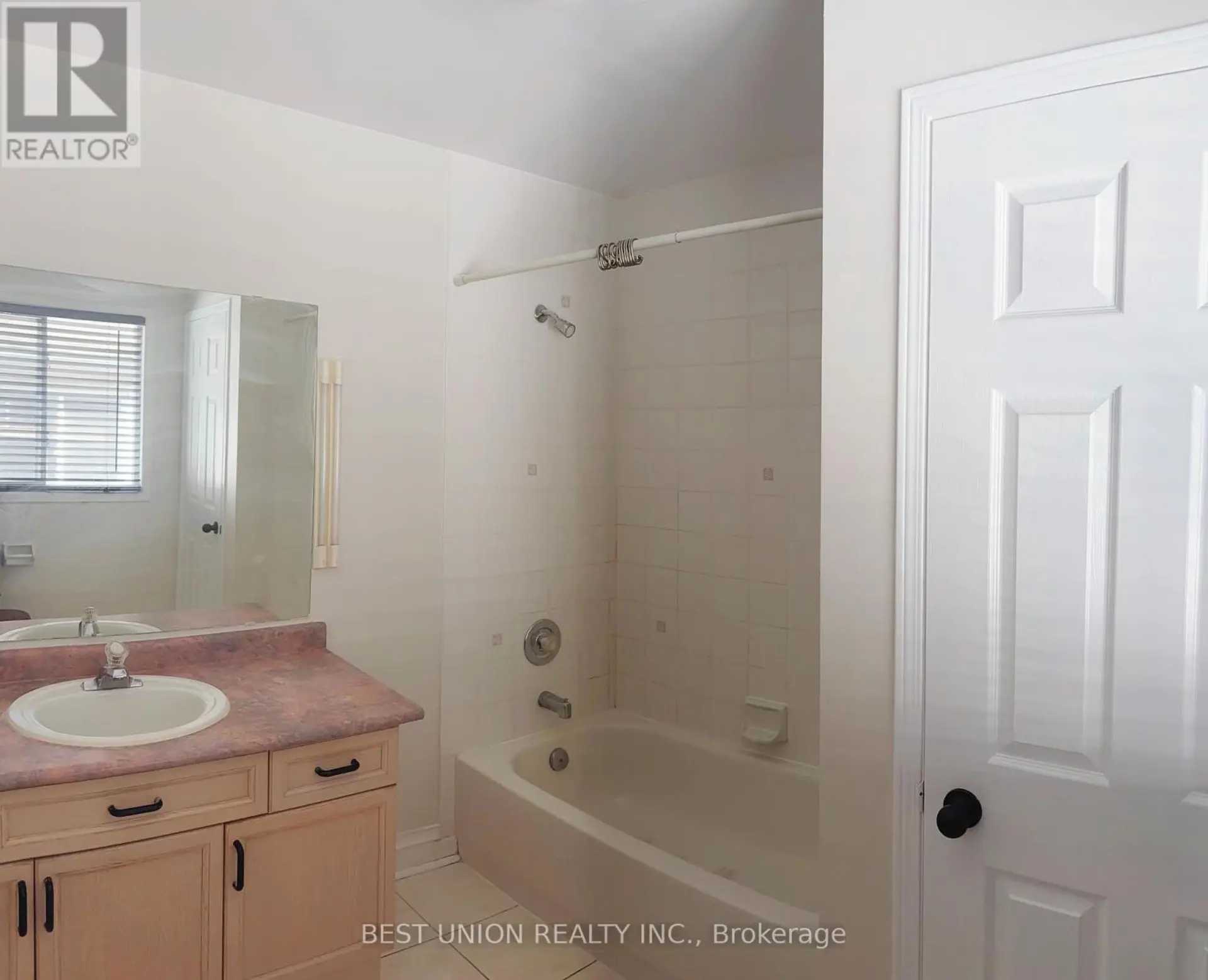 2864 WESTBURY COURT - Image 12