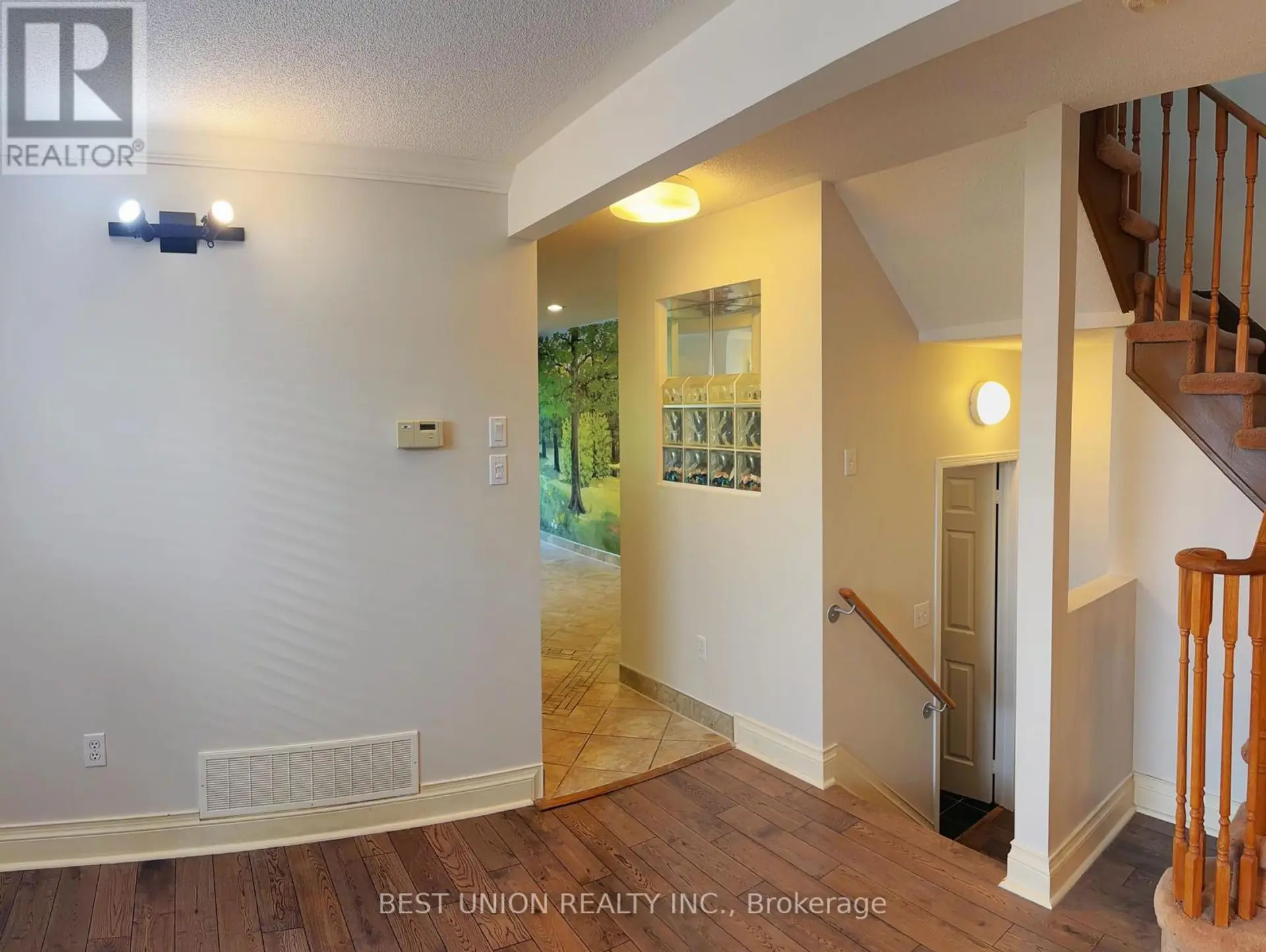 2864 WESTBURY COURT - Image 4