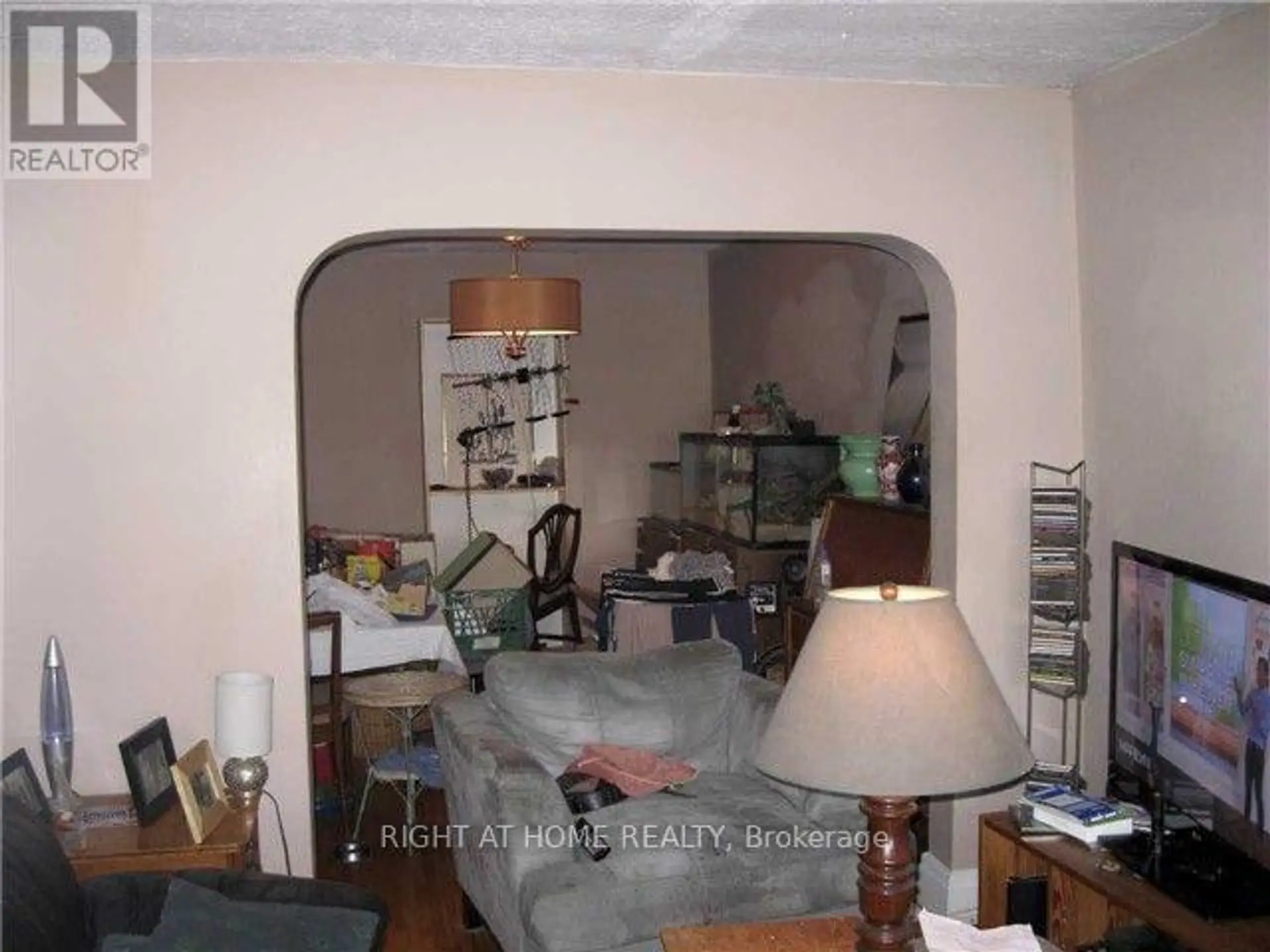 37 DEFOREST ROAD - Image 4