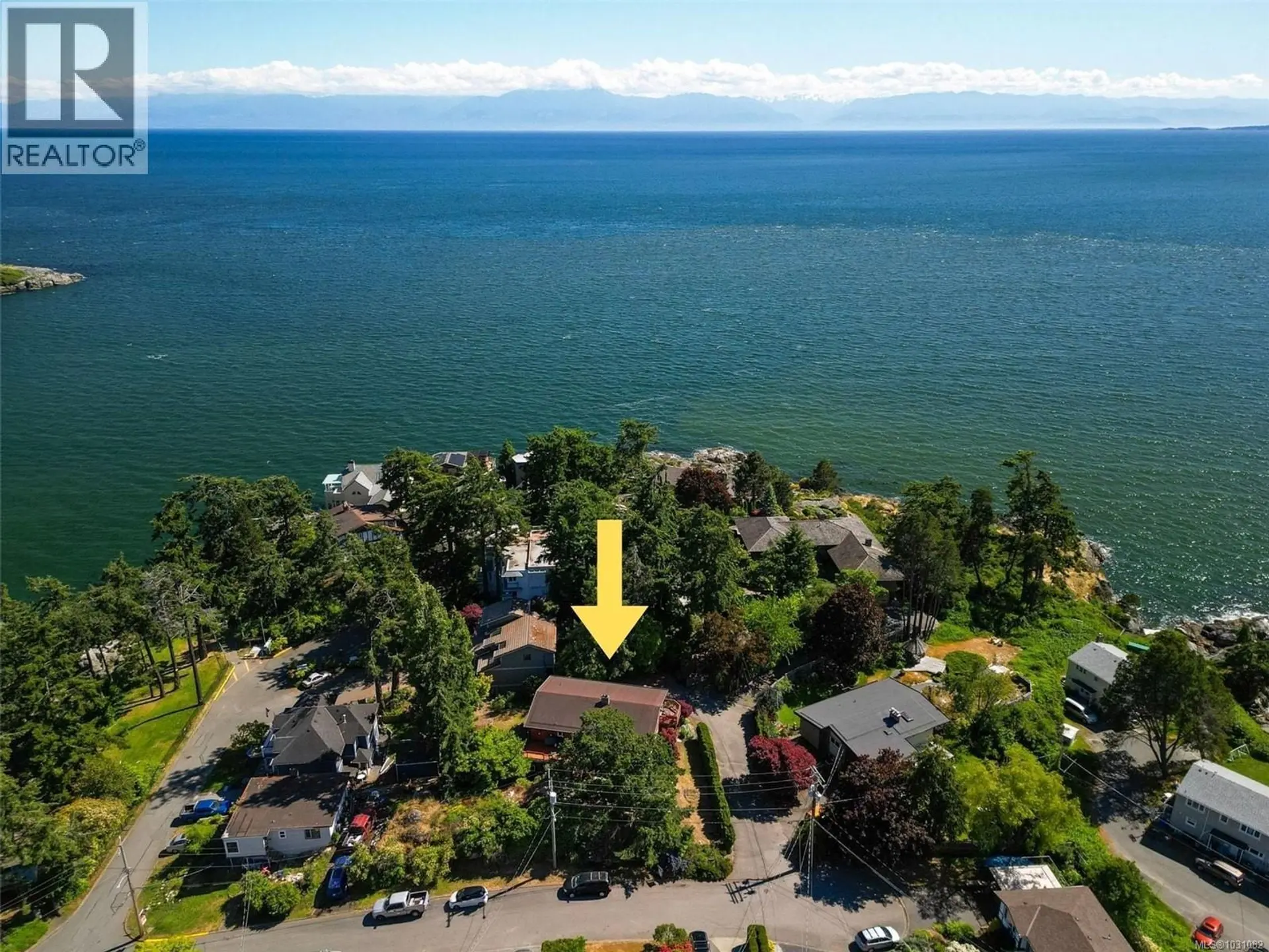 Property at 1413 Beatty St, Esquimalt, BC