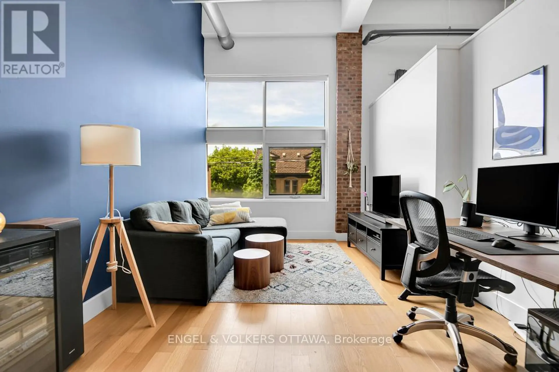 #201 108 THIRD AVENUE - Image 4