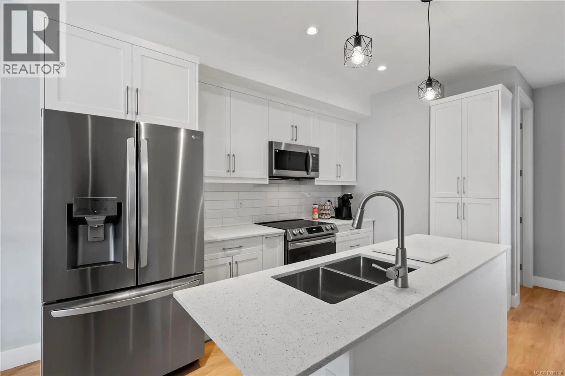 #104 2830 SYBRONDEN Rd - Image 4