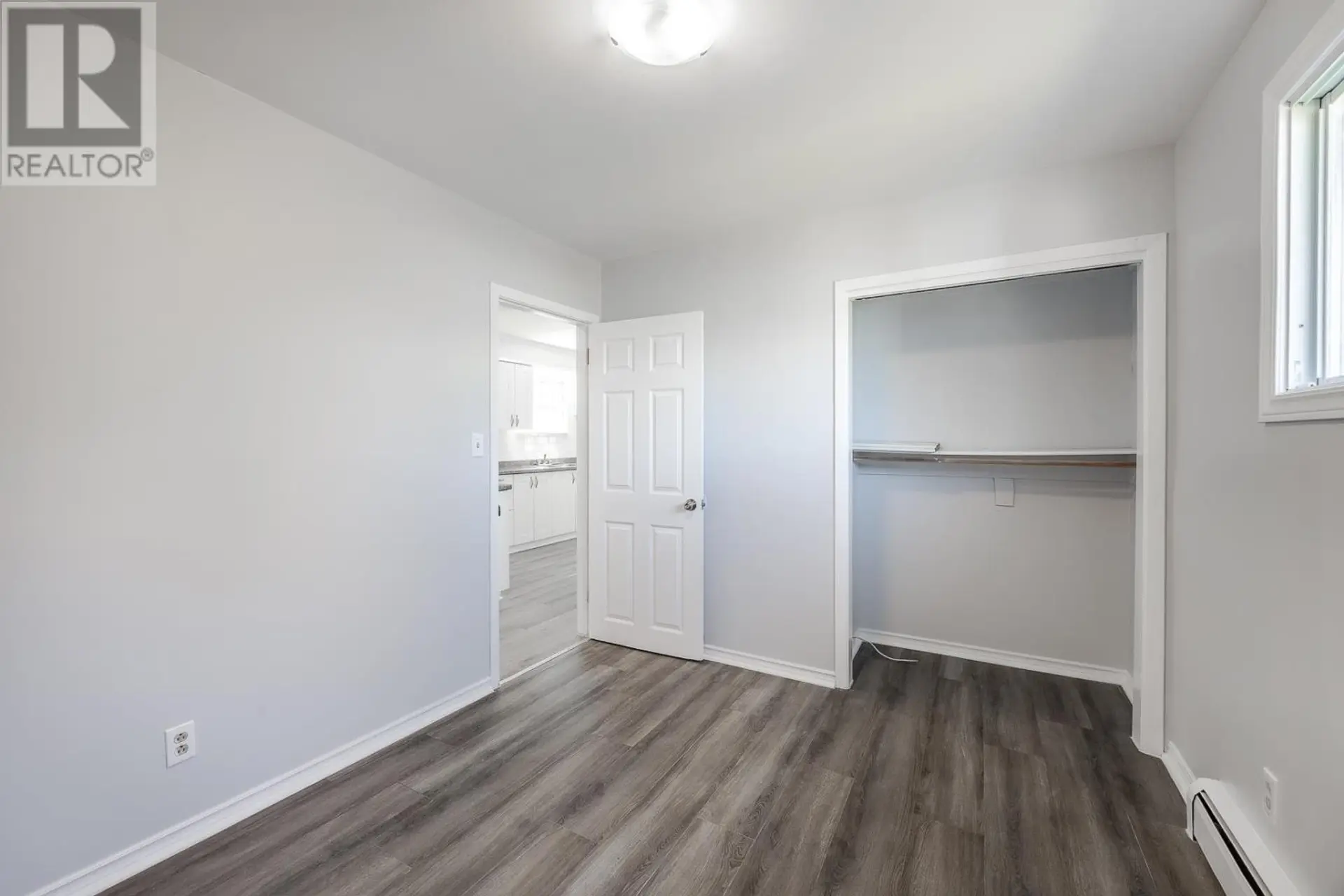 48 Churchill AVE - Image 14
