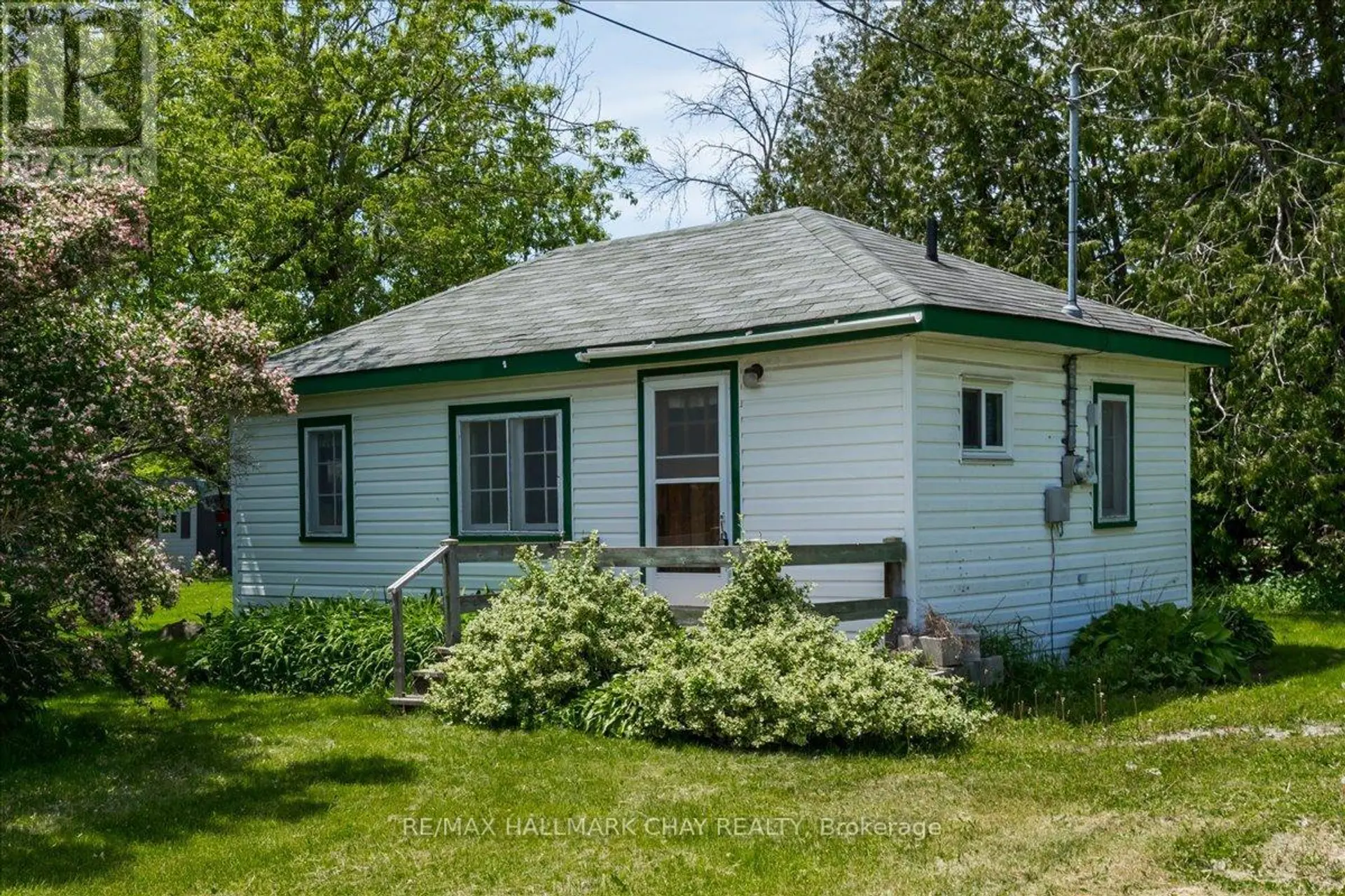 1056 EWART STREET - Image 16