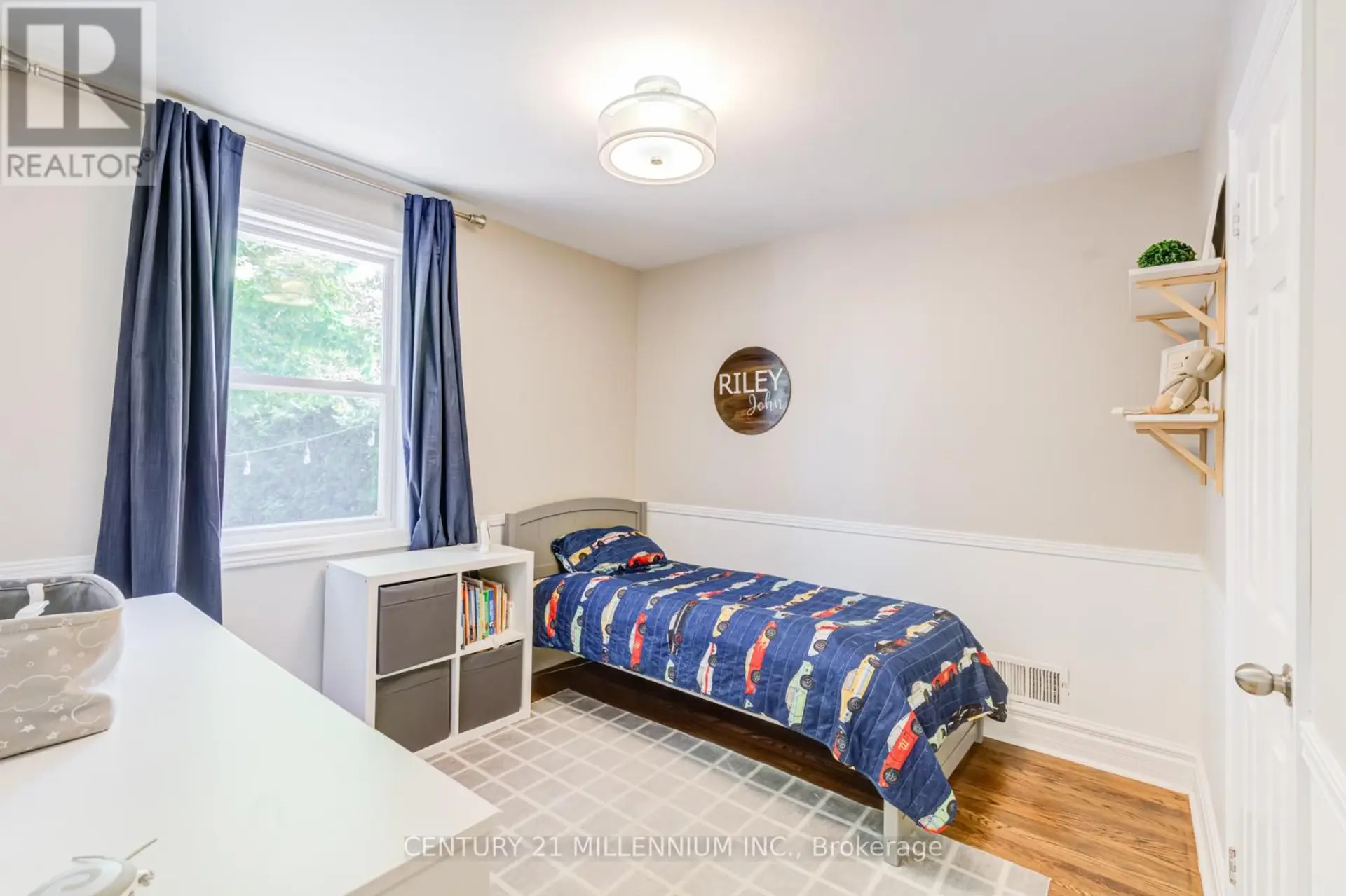 9 PRINCE CHARLES DRIVE - Image 12