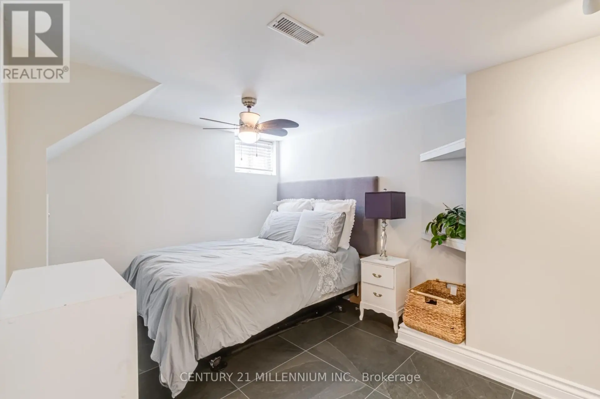 9 PRINCE CHARLES DRIVE - Image 14
