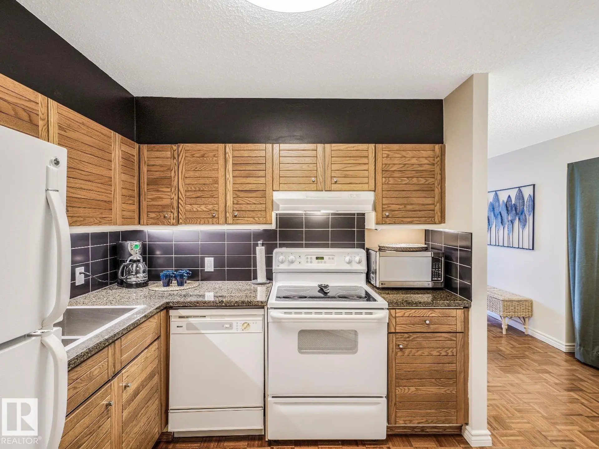 #806 10149 SASKATCHEWAN DR NW - Image 5