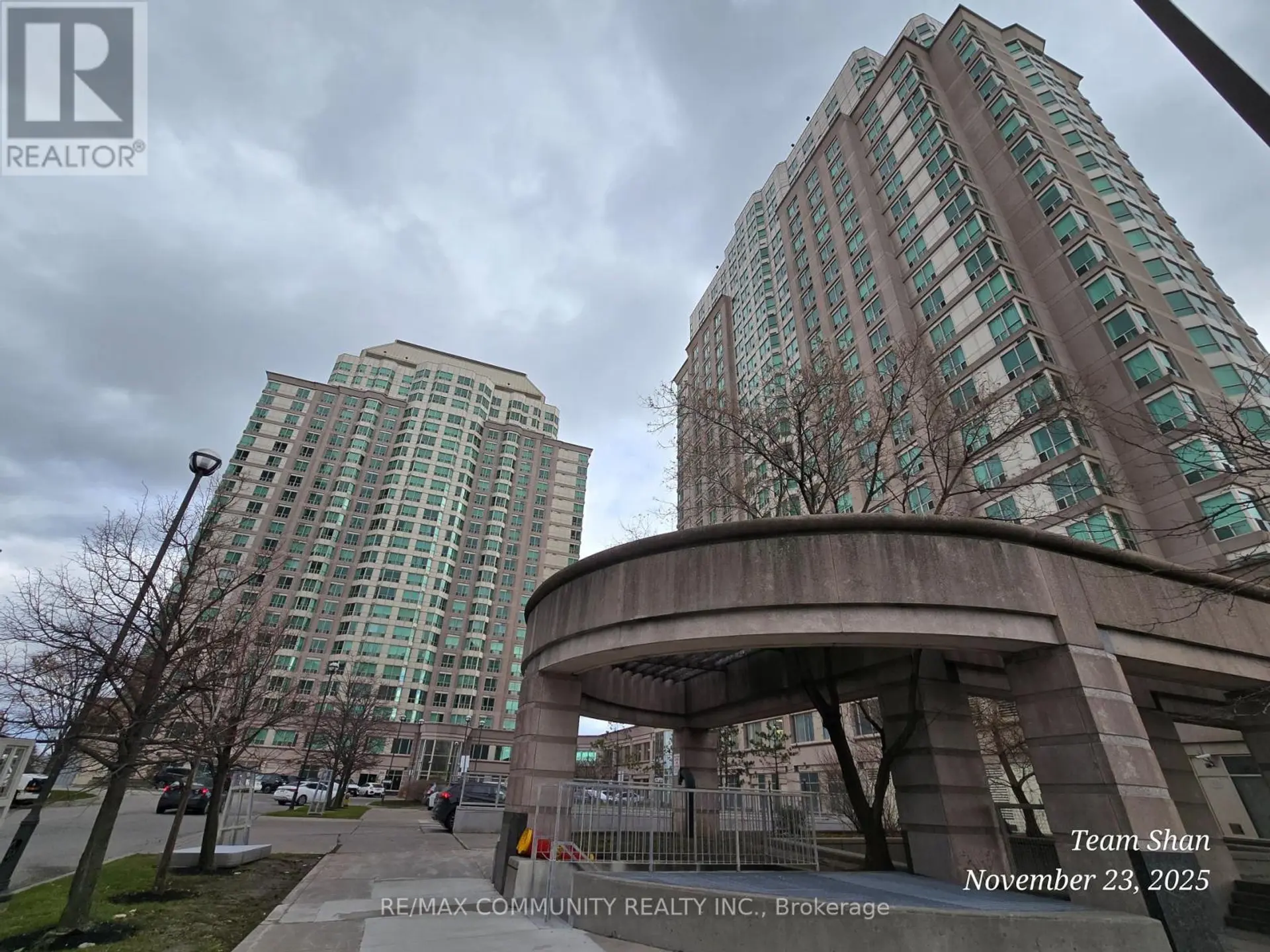#PH302 1 LEE CENTERE DRIVE - Image 2