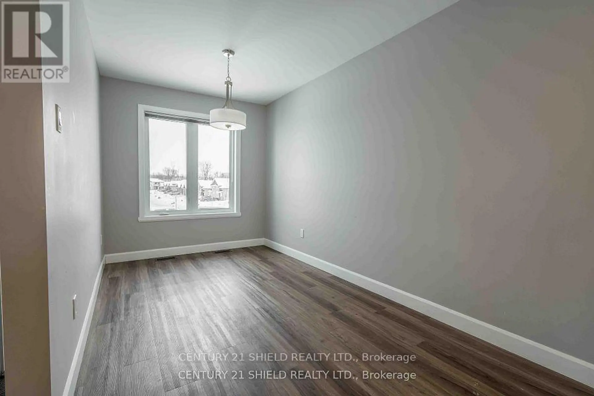 238 EAST RIDGE DRIVE - Image 3