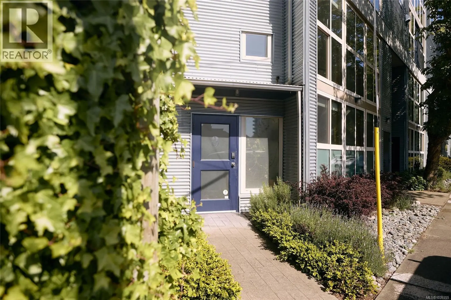 Property at #3 407 William St, Victoria, BC
