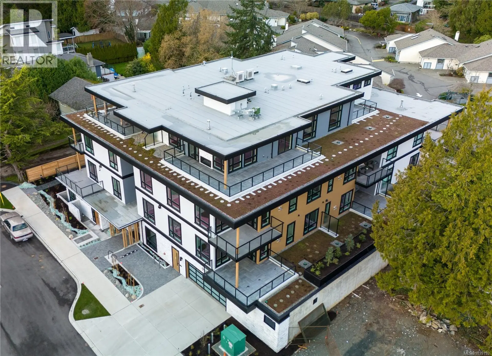 #302 990 Doumac Ave - Image 15
