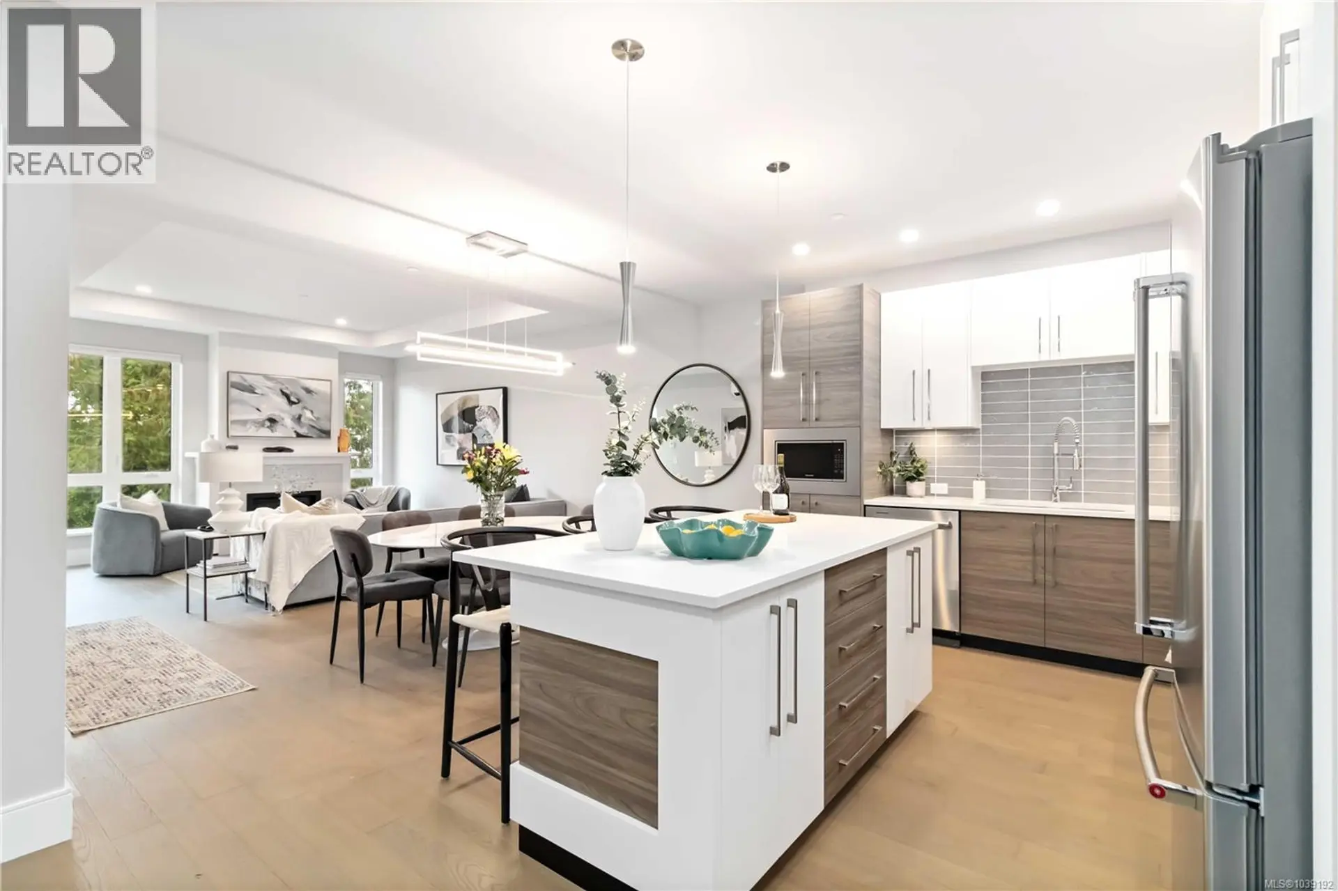 #302 990 Doumac Ave - Image 4