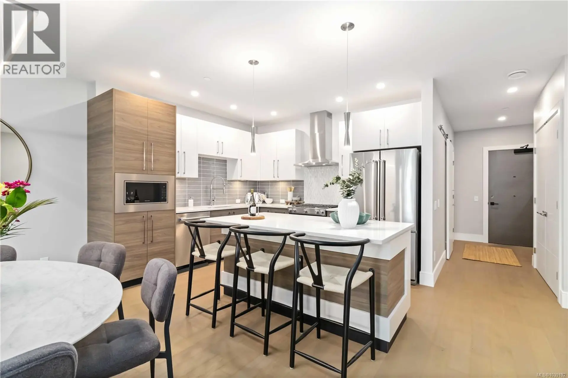 #302 990 Doumac Ave - Image 5