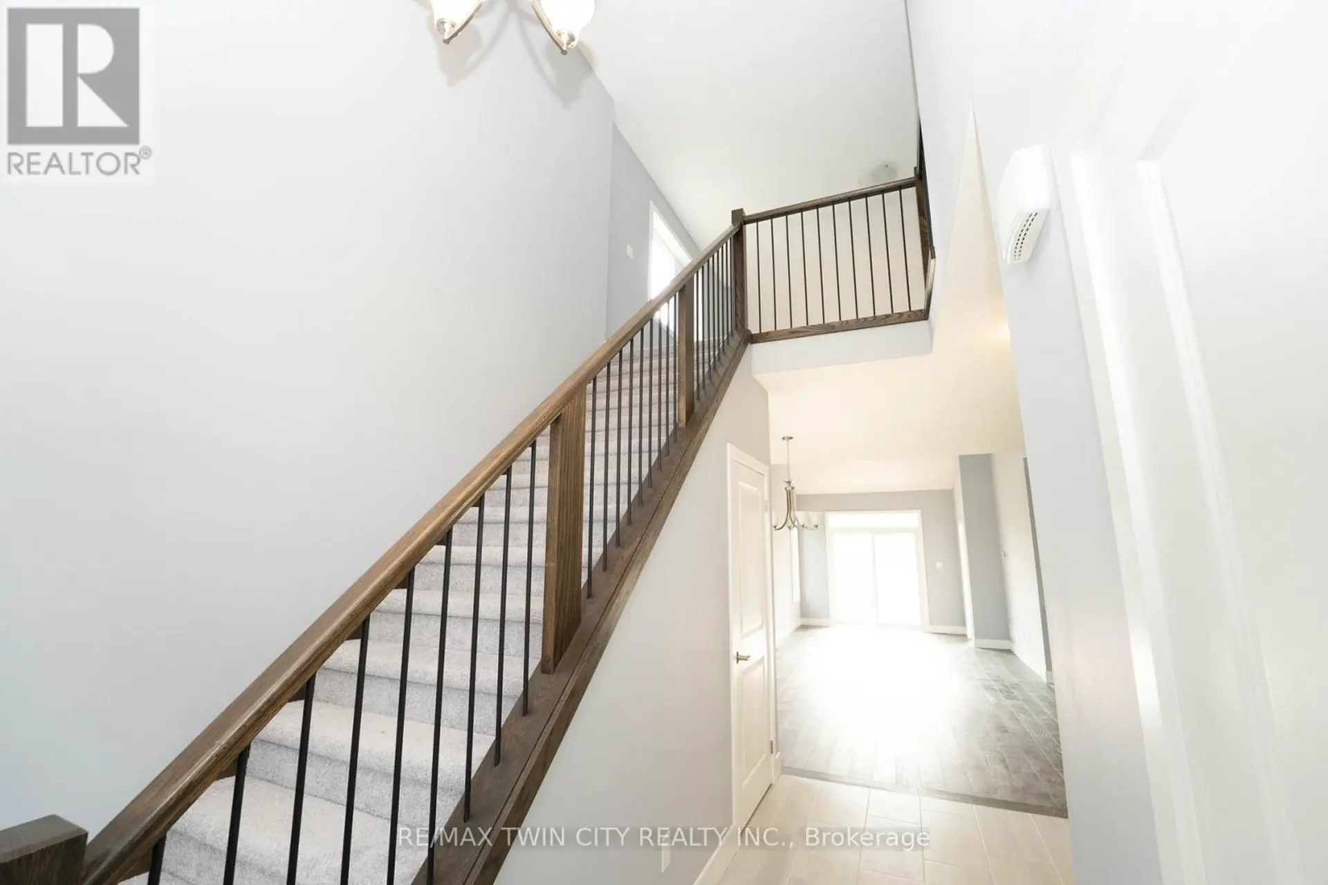 2084 EVANS BOULEVARD - Image 15