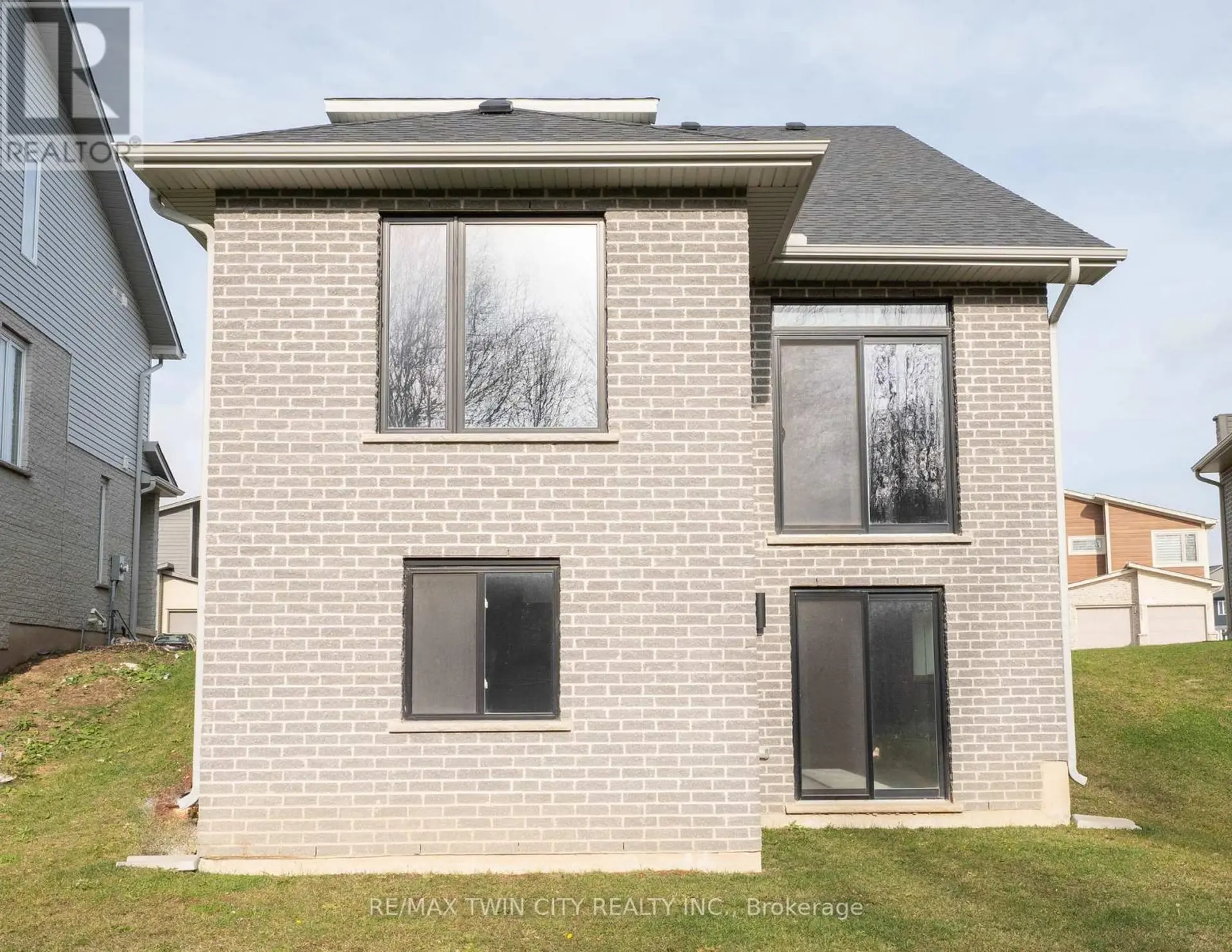 2084 EVANS BOULEVARD - Image 16