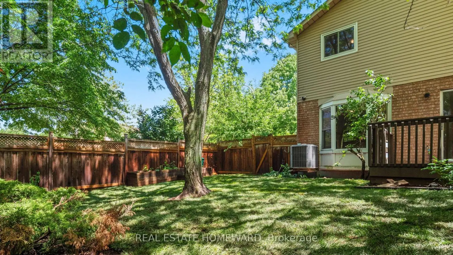39 TOMAHAWK DRIVE - Image 2