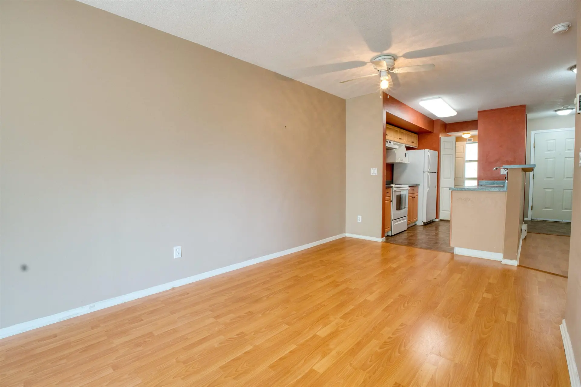 #206 22277 122 Avenue - Image 7