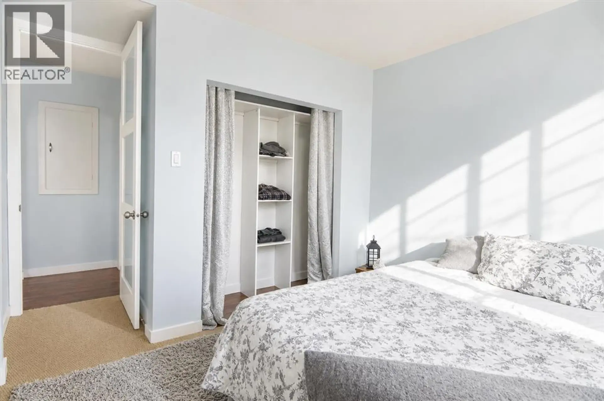 4732 52 Street - Image 11