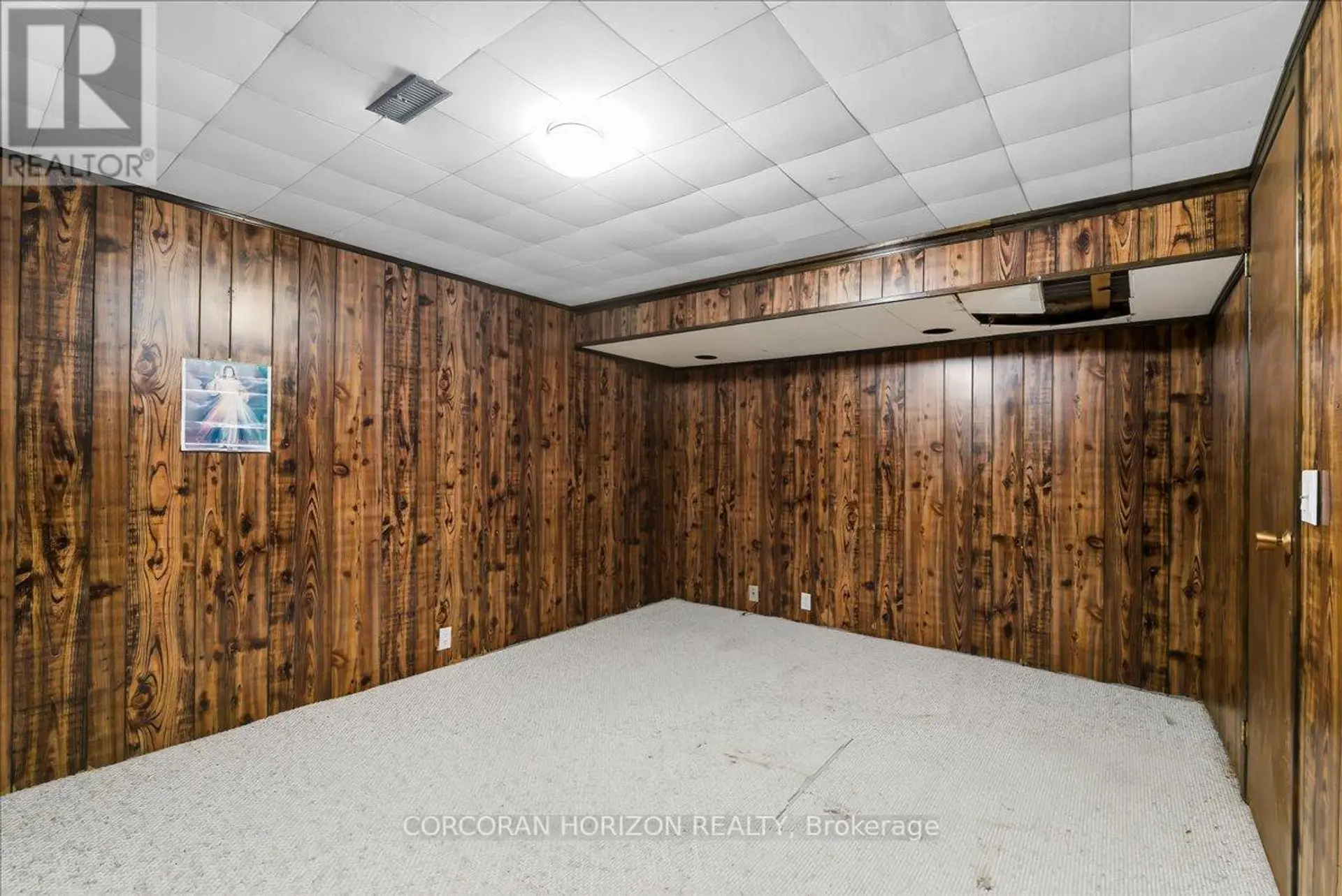 28 CHAD CRESCENT - Image 18