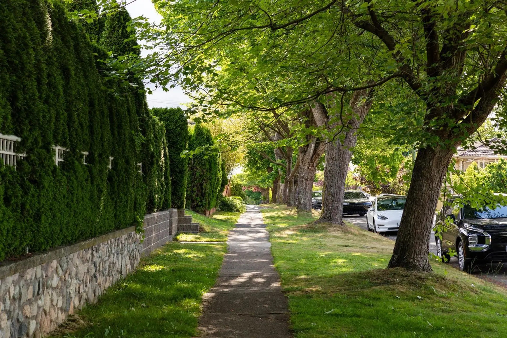 869 W 60th Avenue - Image 2