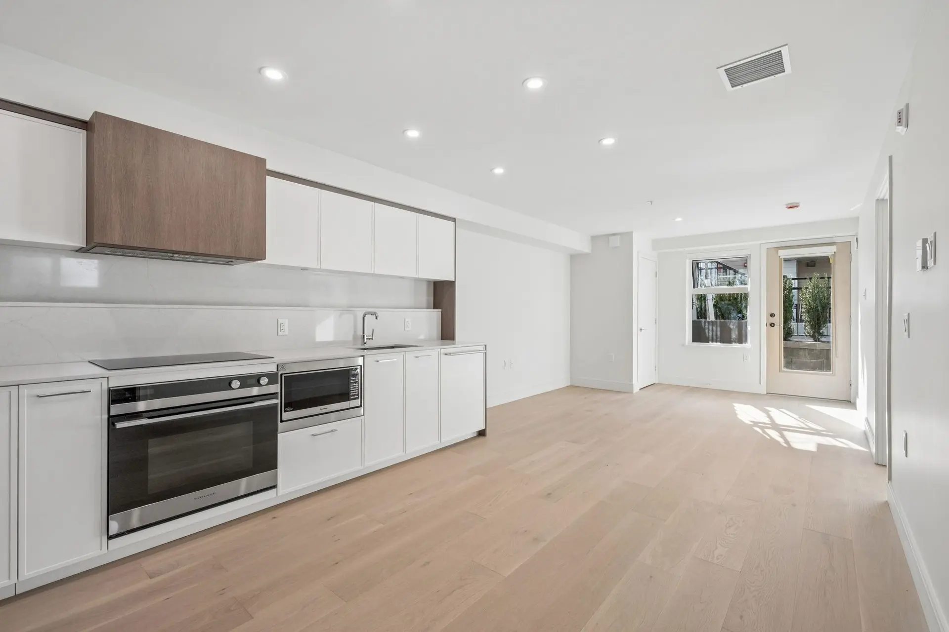 #153 408 W 45th Avenue - Image 7