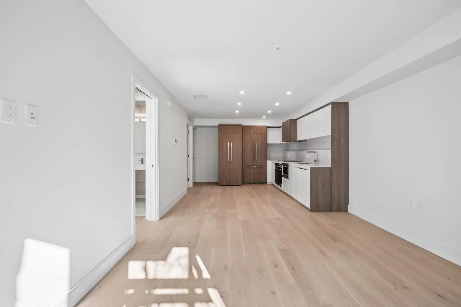 #153 408 W 45th Avenue - Image 3