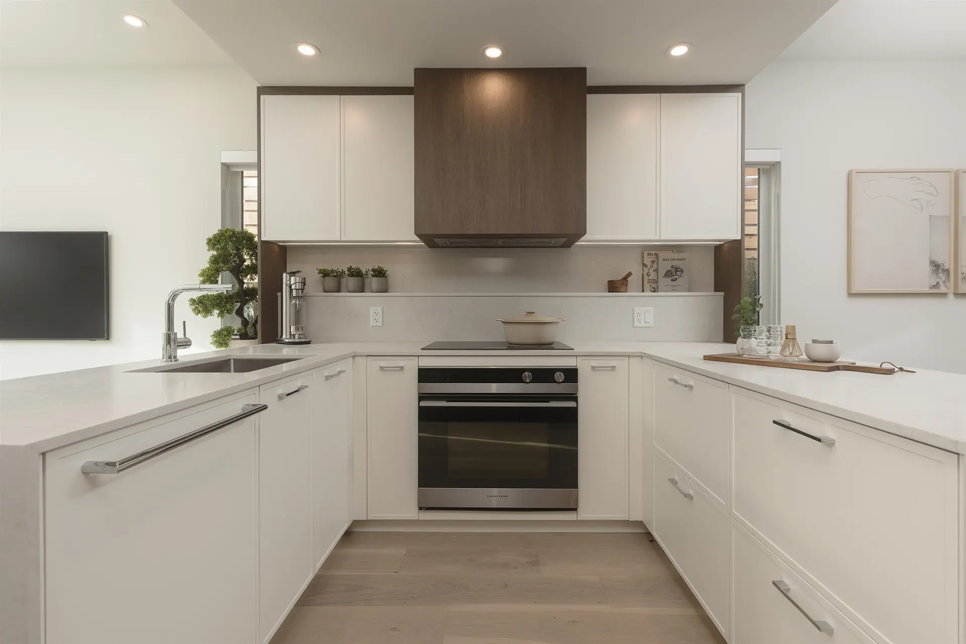 390 W 45th Avenue - Image 3