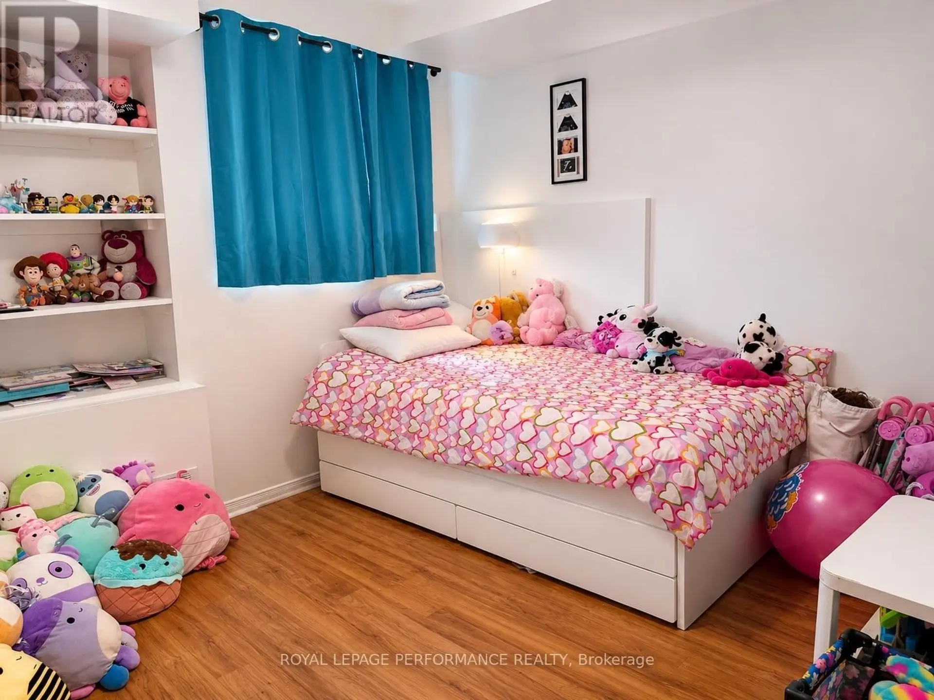 #33 59 STRATHAVEN PRIVATE - Image 12